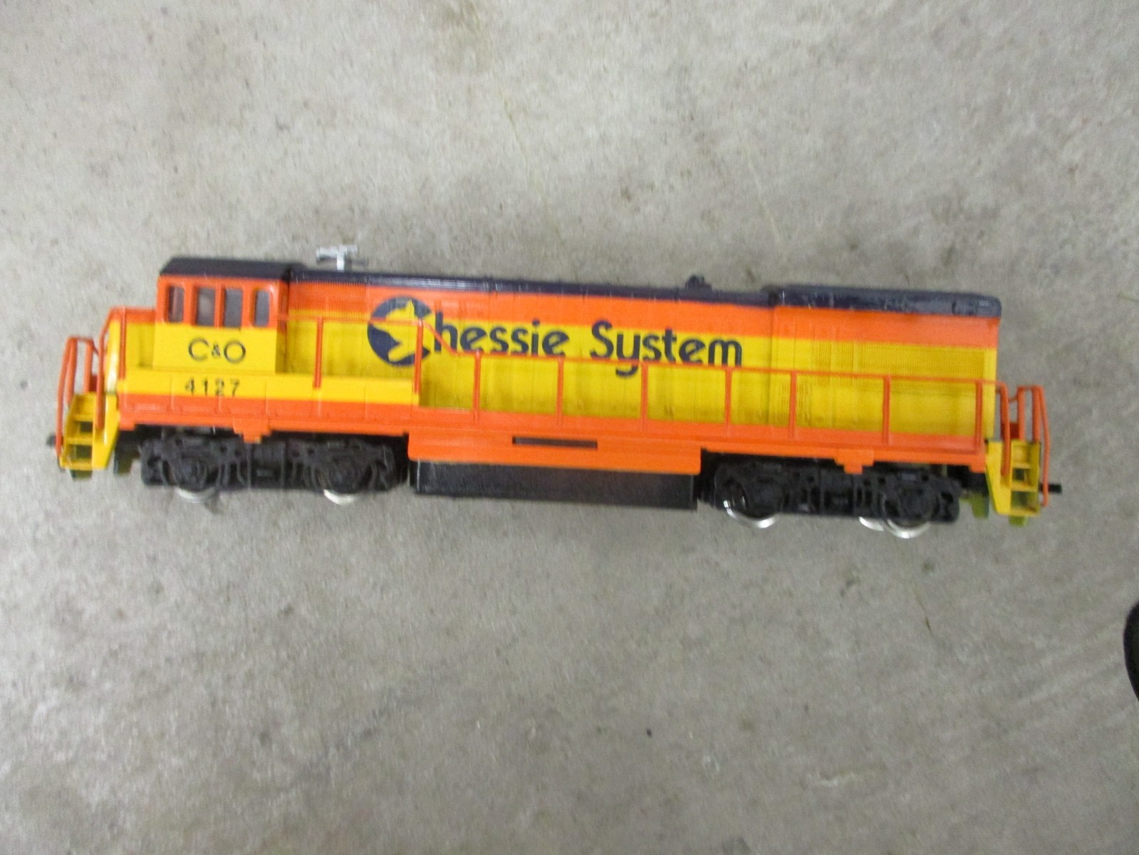Track tested , Bachmann HO , Chessie system GE U-36B DIESEL LOCOMOTIVE