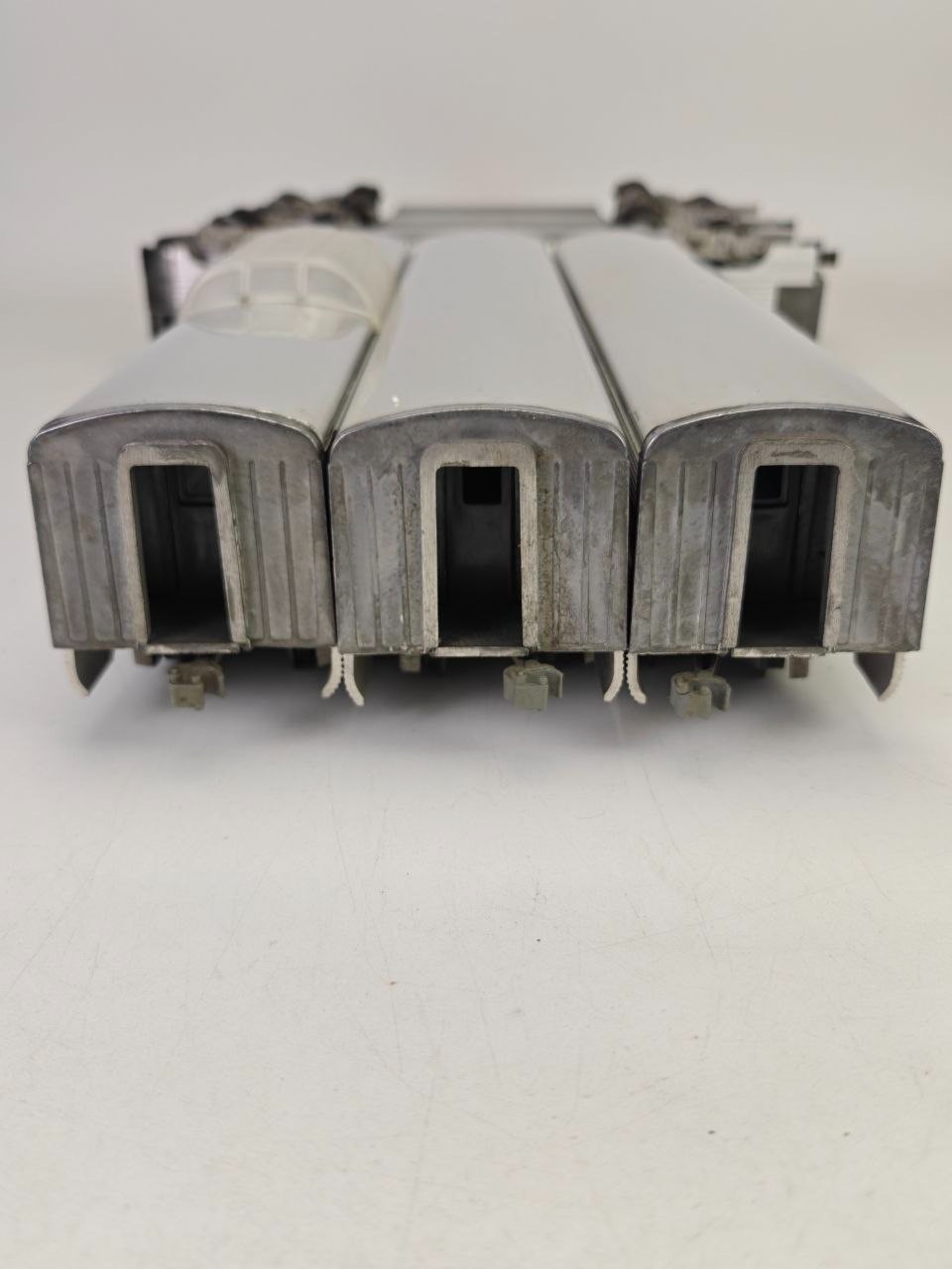American Model Toys NEW YORK CENTRAL Aluminum O Gauge 6 Cars READ