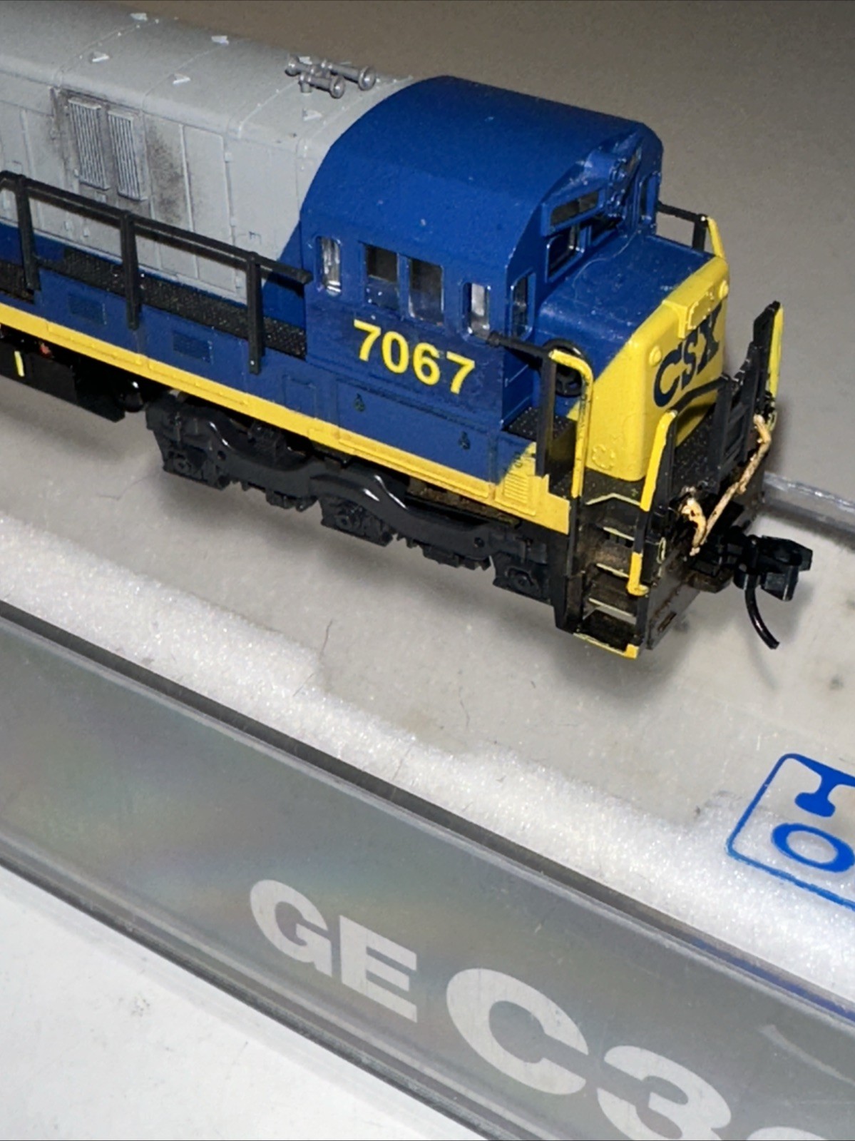 N Scale Kato GE C30-7 Diesel Locomotive CSX Transportation #7067 DC