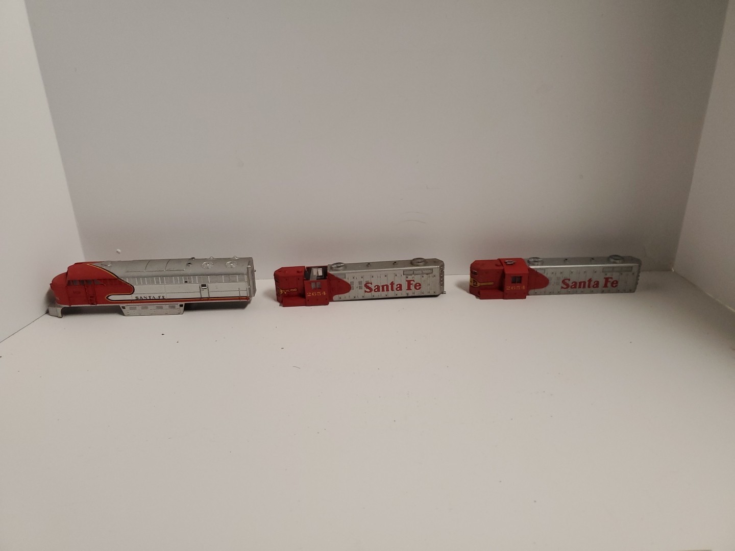 HO Scale UNBRANDED DIESEL CON RAIL SANTA FE UNION SHELL ONLY MIXED Lot Of 15 Bx1