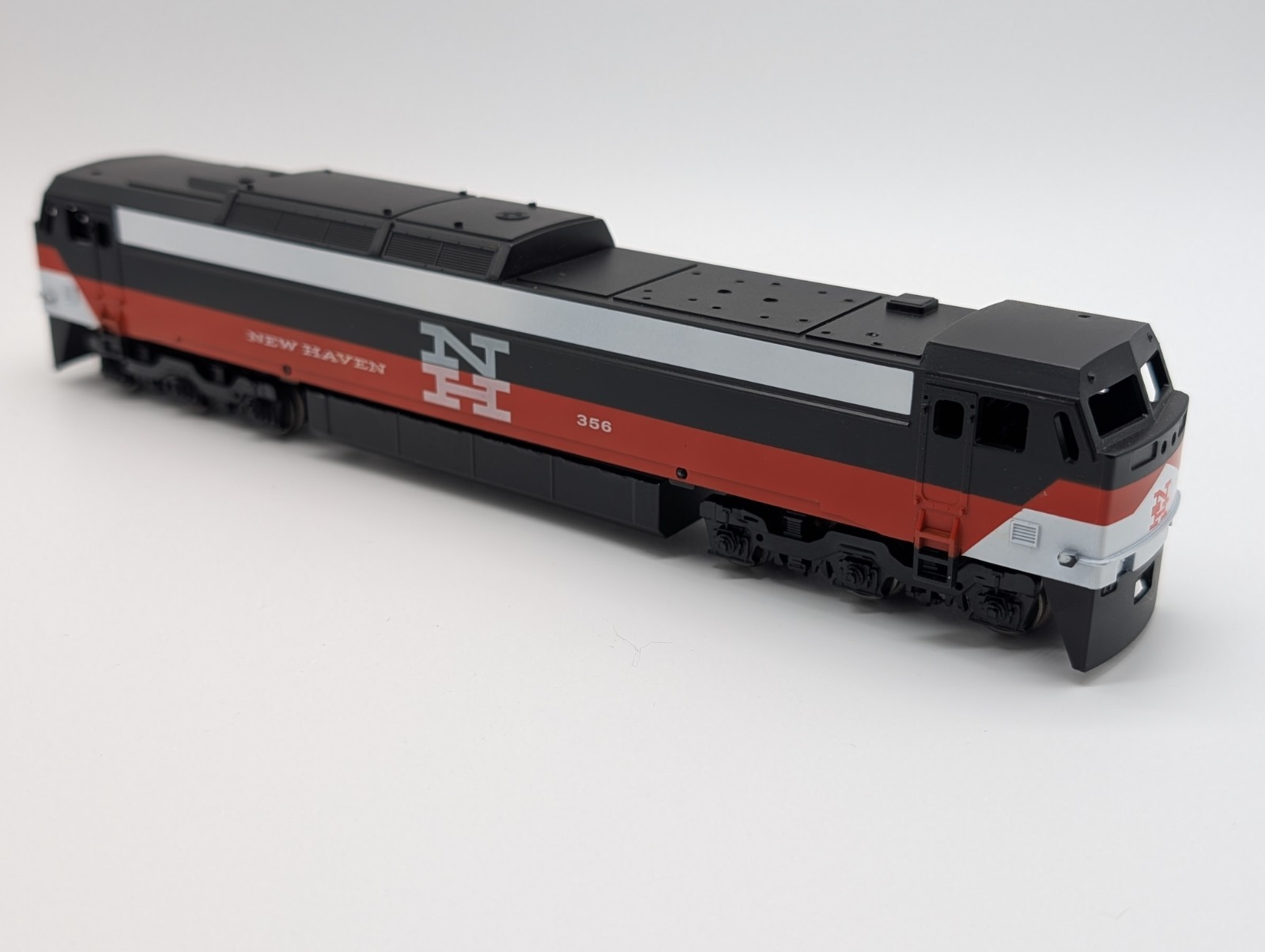 HO SCALE AMERICAN GK WALTHERS GE E60 ELECTRIC LOCOMOTIVE NEW HAVEN POWERED KIT