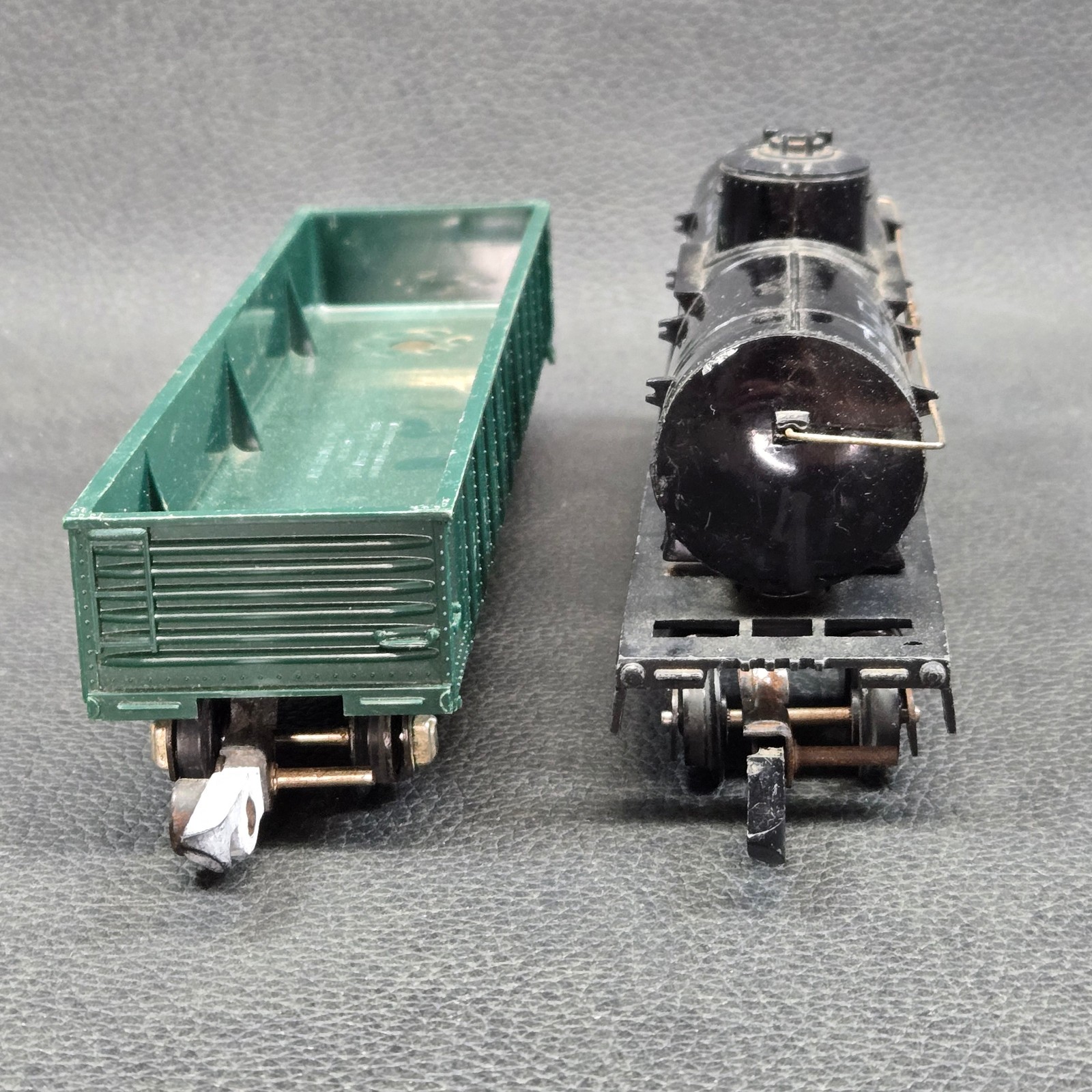 American Flyer The Royal Blue No. 350 Locomotive w/ Tender, 4 Cars