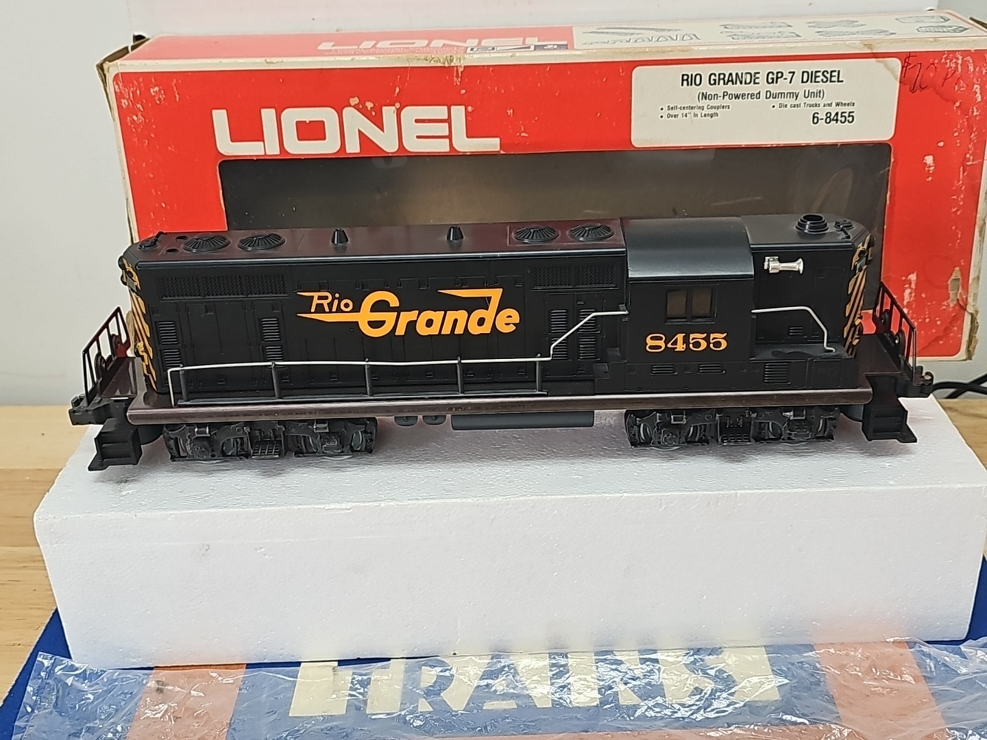 Lionel 6-8454 O Gauge Rio Grande GP-7 Diesel Locomotive #8454 UNPOWERD