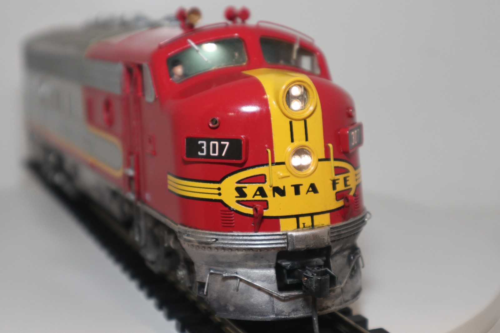 3rd Rail, 2-Rail O, #307, Santa Fe, F-7 PWR, Weathered, QSI/DCC, Run#1, C8 LN/OB
