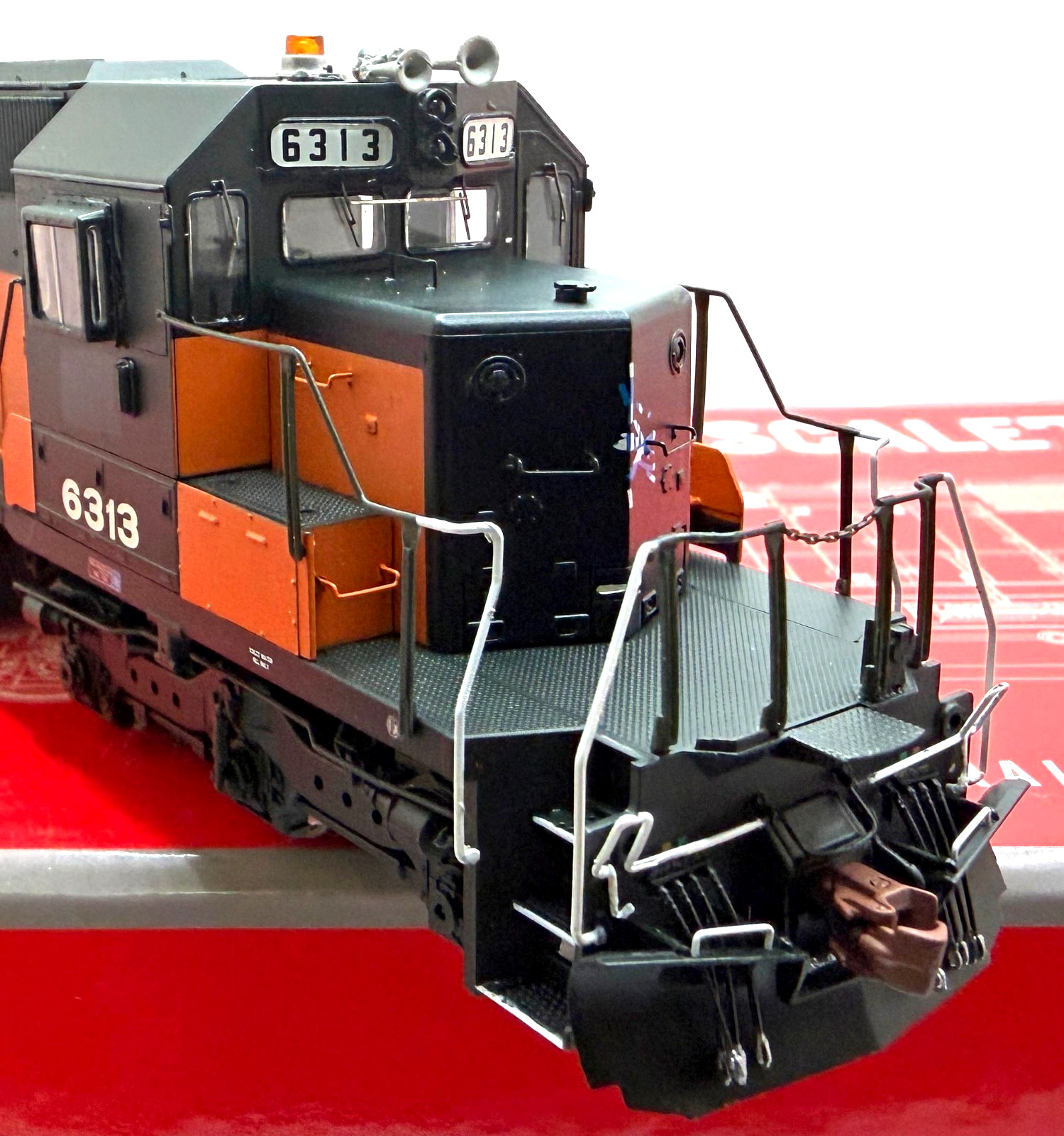 HO SCALETRAINS SXT30711 RIVET COUNTER EMD SD40-2 LEASE DCC SOUND EX MILW BANDIT