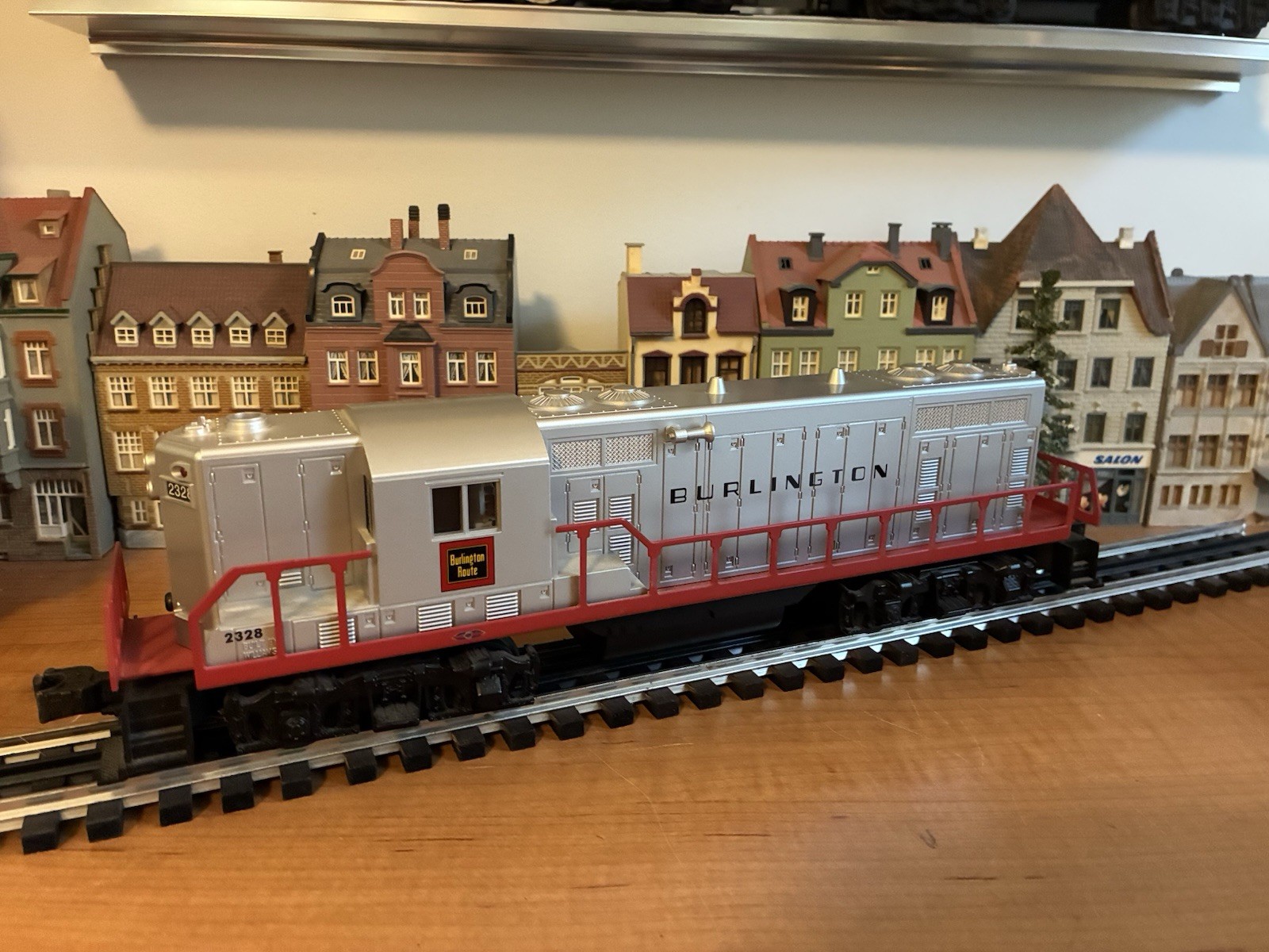 Lionel/Williams 3228 Burlington GP9 Engine