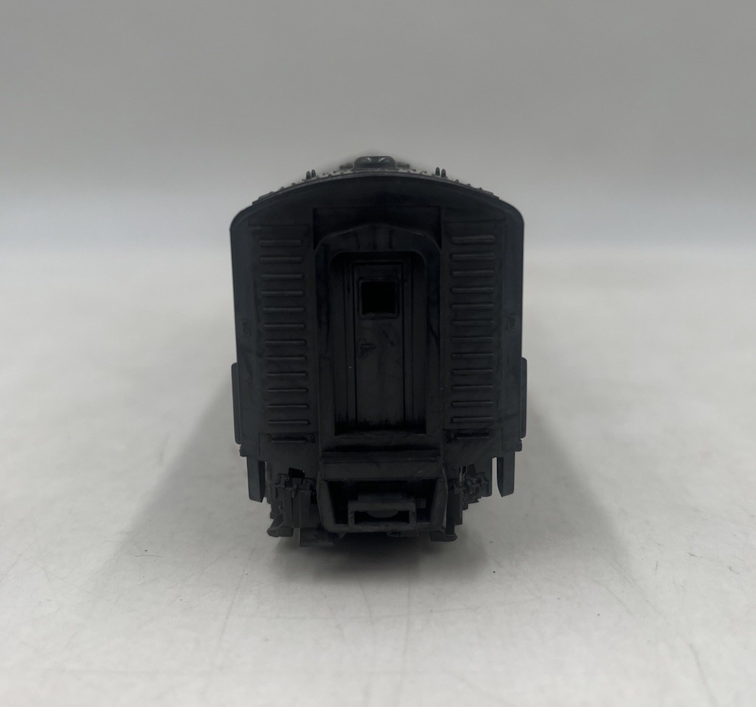 Ho Scale Atlas FP7 Diesel 7047 Penn Central Locomotive