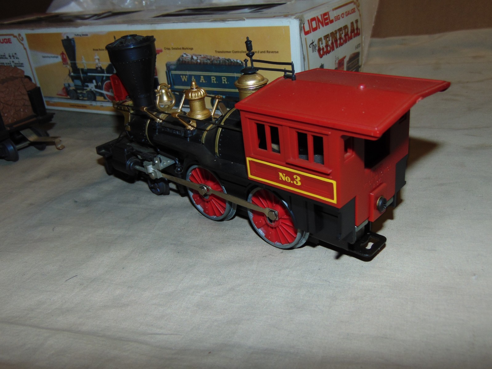 LIONEL O 8701 GENERAL STEAM ENGINE WITH SMOKE IN ORIGINAL BOX