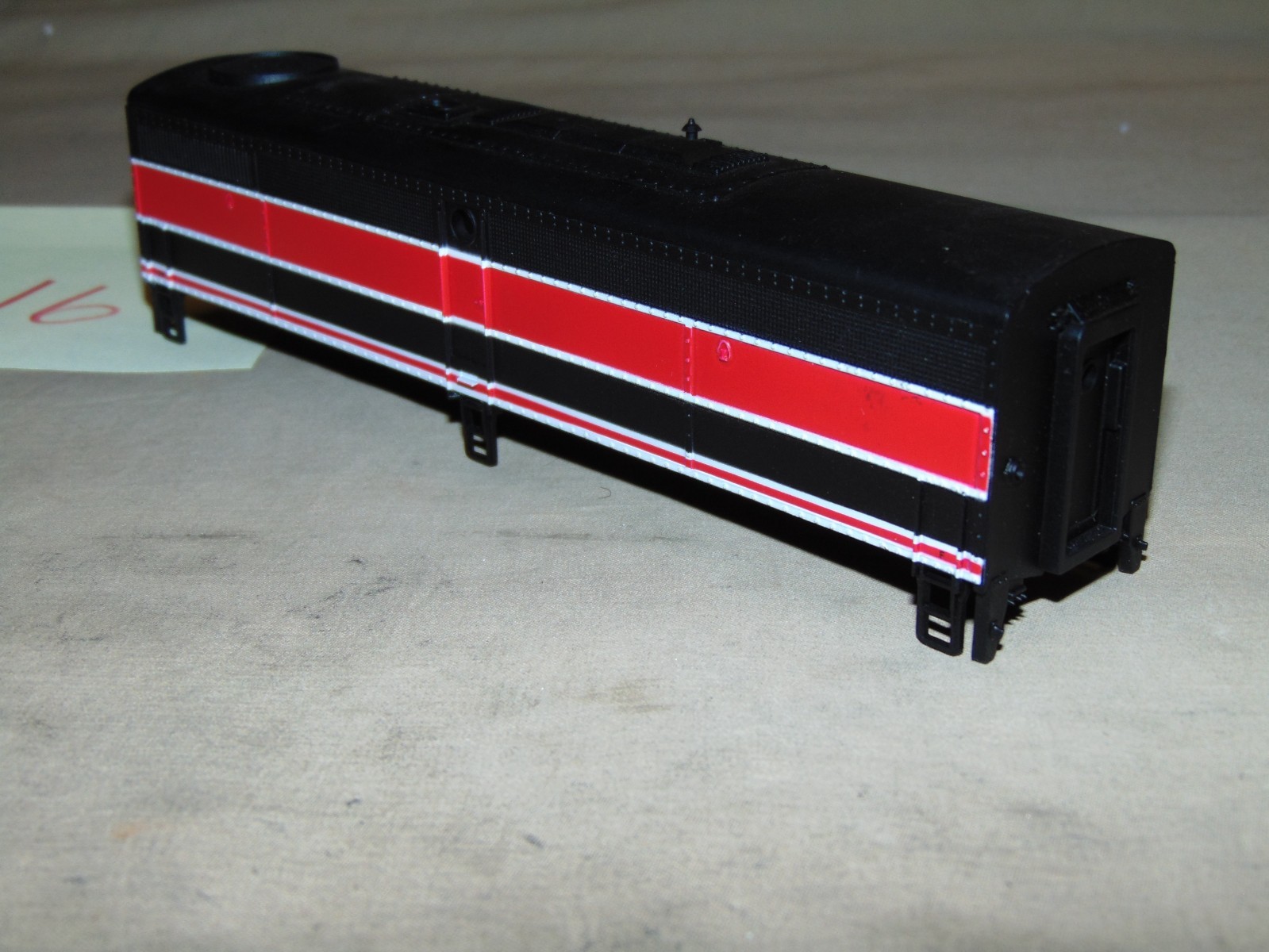 WALTHERS HO ROCK ISLAND F7B B UNIT SHELL ONLY #16
