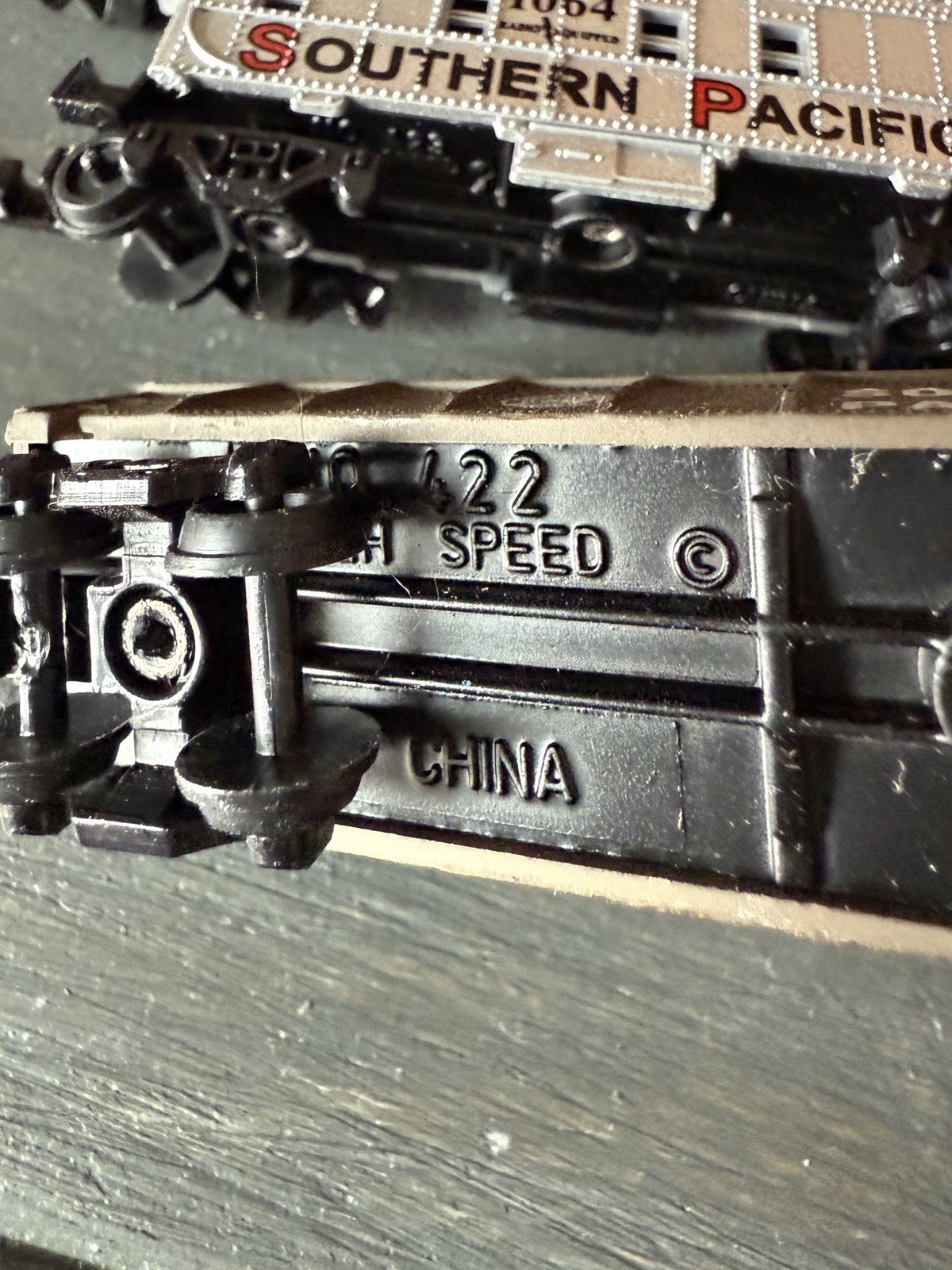 SOUTHERN PACIFIC LOCOMOTIVE ENGINES Cars Lot High Speed Toy Train & Parts
