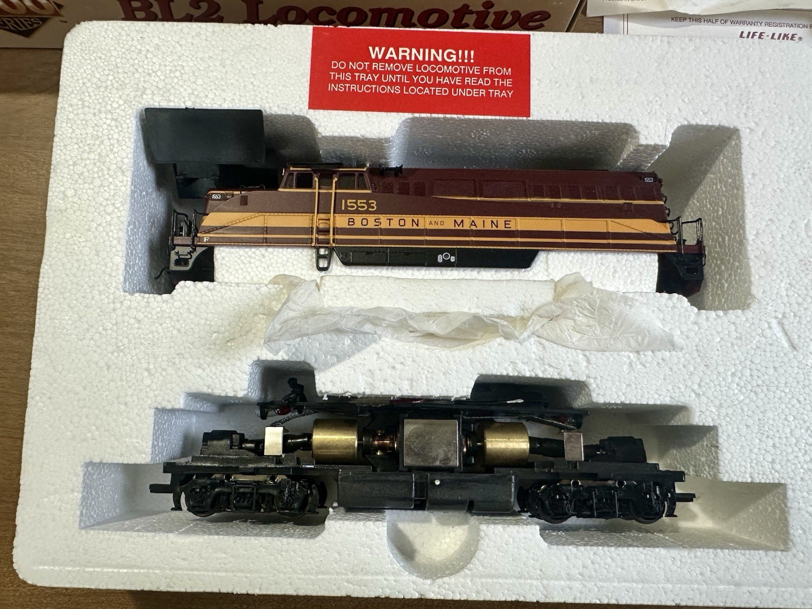 HO Proto 2000 Boston & Maine BL2 Diesel Locomotive #1553