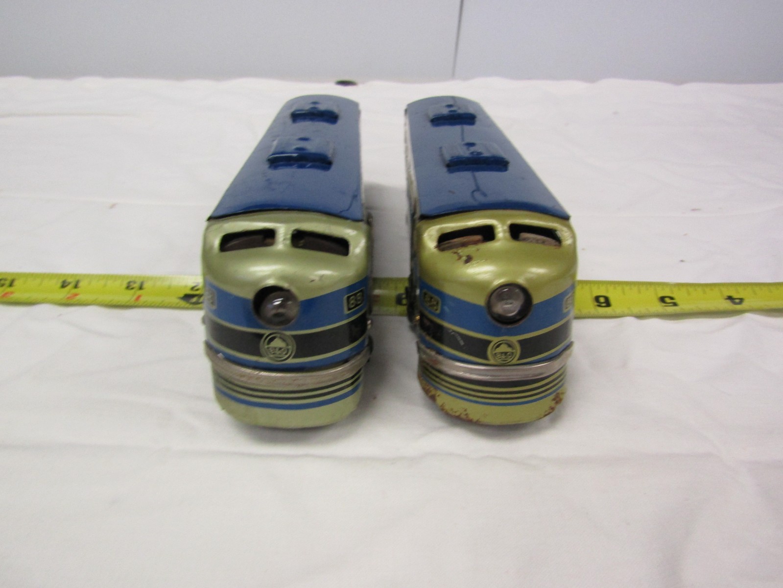 2 TIN LITHO MADE JAPAN TRAIN CAR HO SCALE ENGINE LOCOMOTIVE BALTIMORE & OHIO