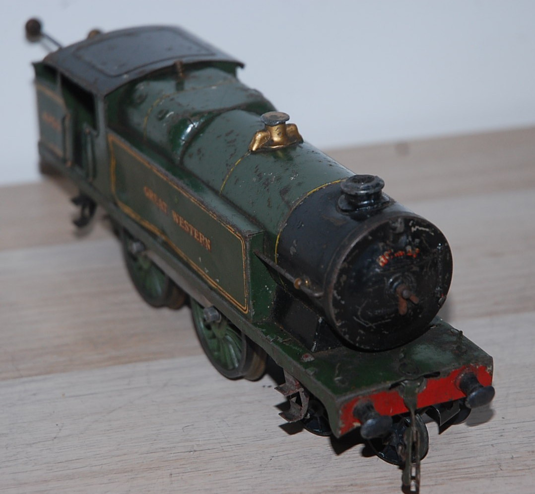 HORNBY O GAUGE CLOCKWORK No 2 SPECIAL TANK LOCOMOTIVE IN GREEN GWR LIVERY
