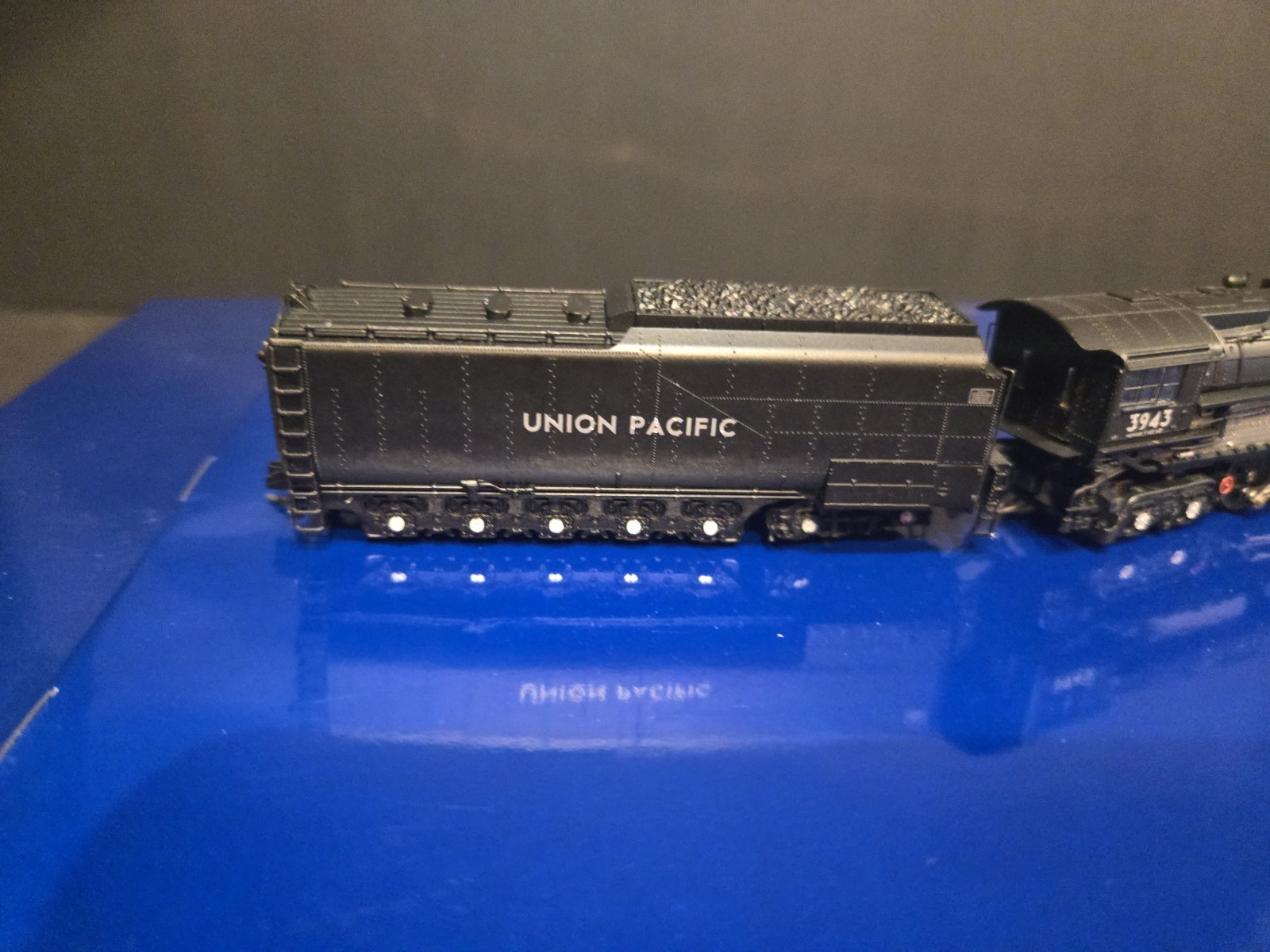 Athearn Challenger 4-6-6-4 Union Pacific 3943 N Scale Locomotive See Details!