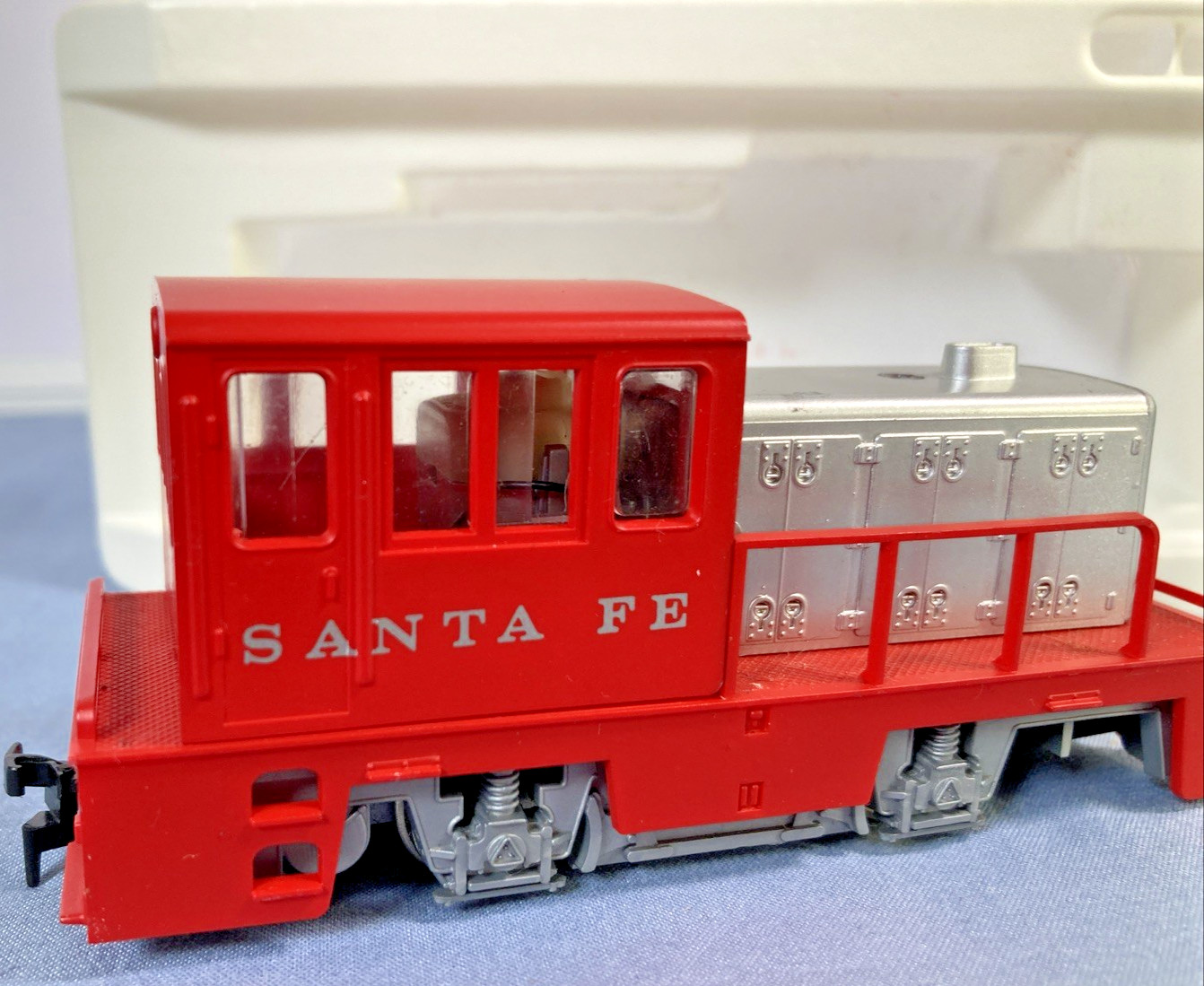 Bachmann Train HO Gauge Model Railroad Santa Fe Switcher Yugoslavia Locomotive