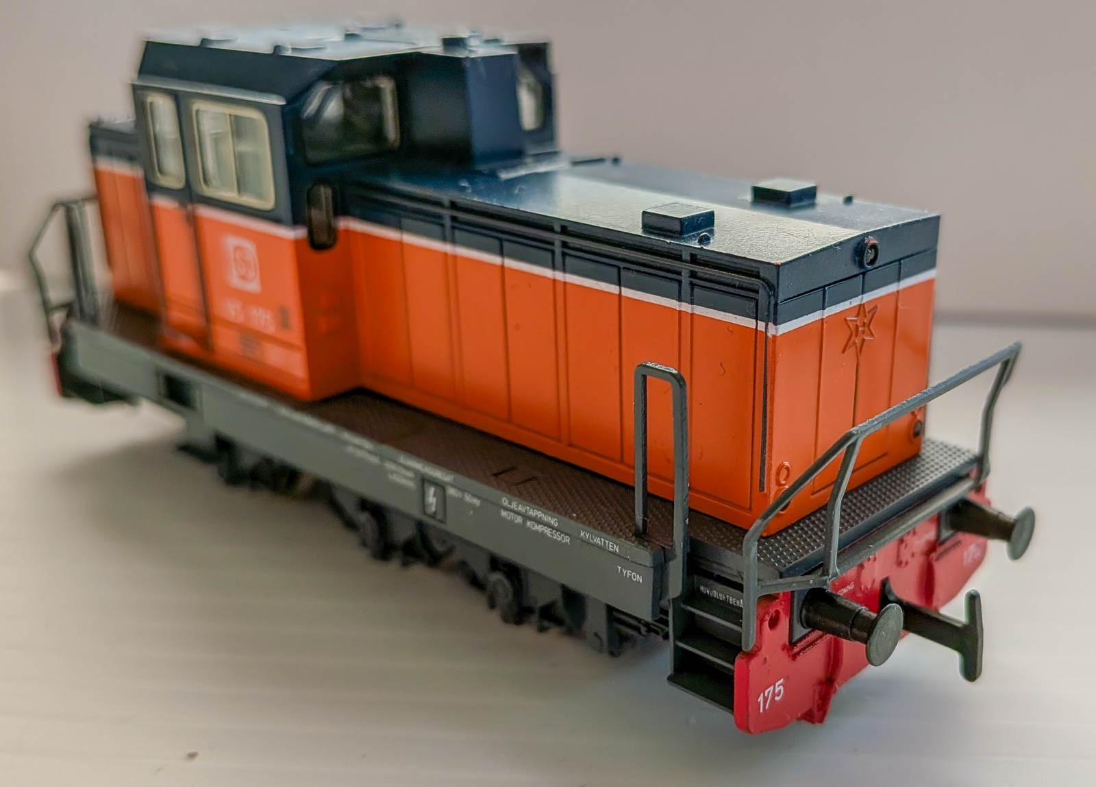 Marklin Märklin 3132 SJ Litt V5 Orange Switcher – New-Old Stock