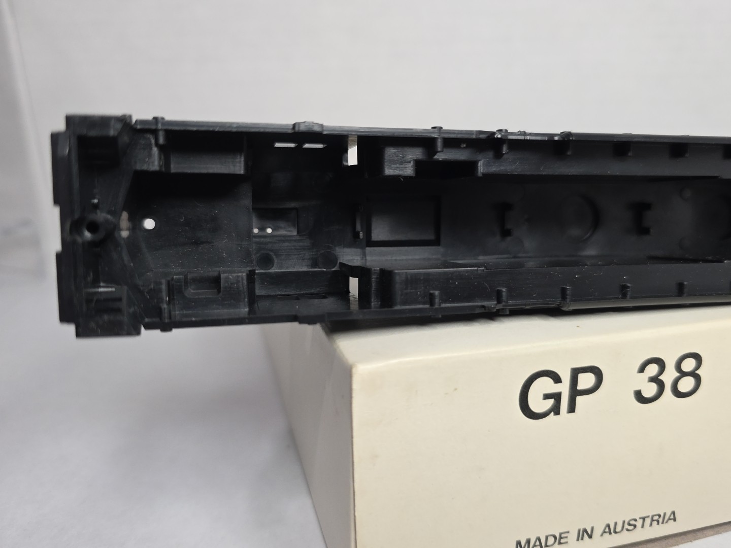 Shell Only* Atlas HO Scale GP38 Diesel Locomotive Undecorated LN Austria Roco(7)