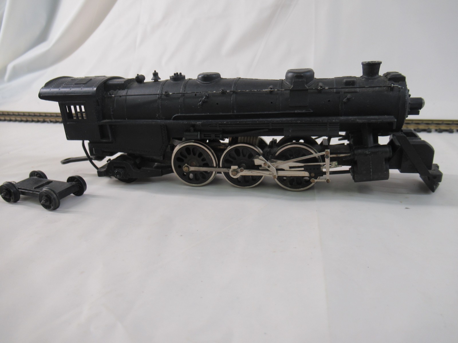 HO Vintage Mantua 4-6-2 Pacific Locomotive w/ Diecast Coal Tender, Does not run