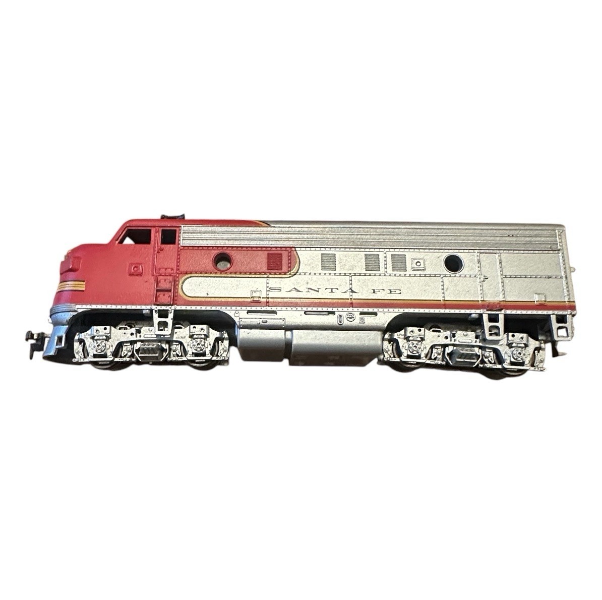 HO Locomotive 42005 Santa Fe – Buy 3 Get 2 Free