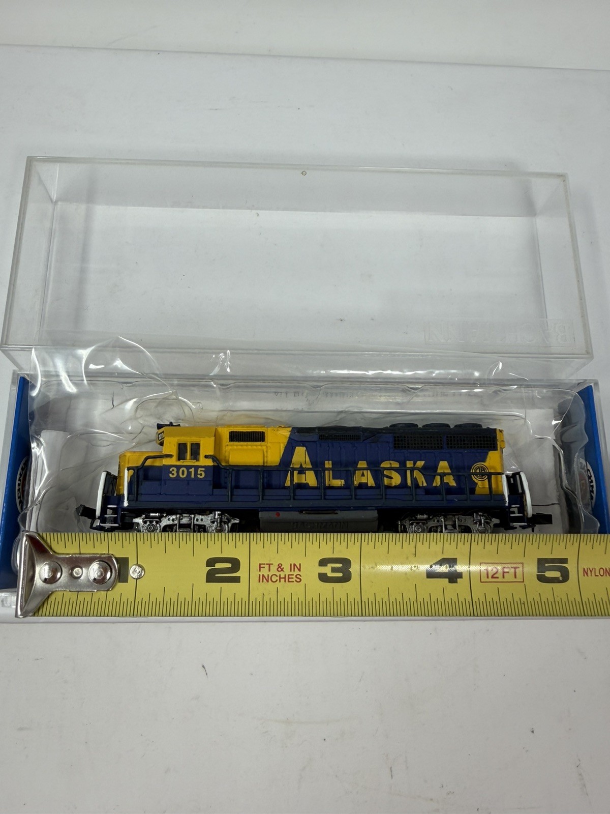 Bachmann 63598 N Alaska Powered Diesel Locomotive #3015/Box