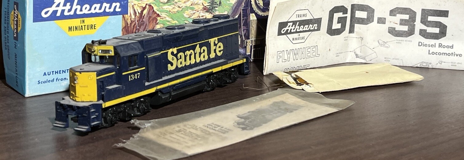 HO Scale Athearn, GP-35 Diesel Locomotive, Santa Fe, Blue, #1400 – 4205 VTG