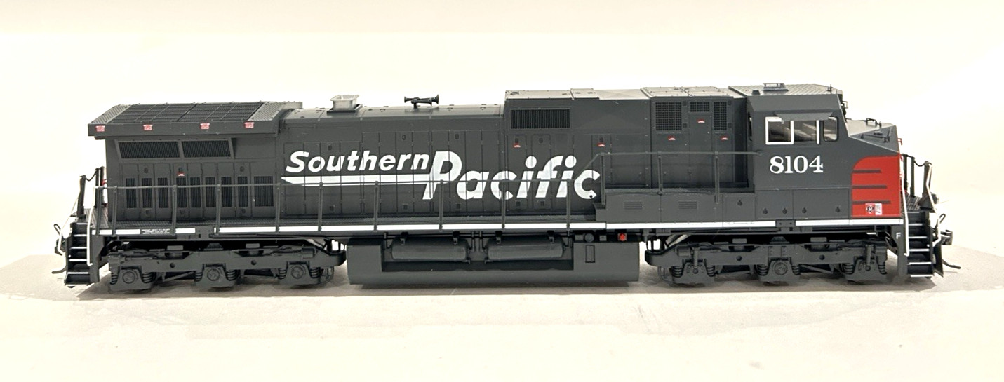 HO Scale KATO 37-6630 Southern Pacific SP GE C44-9W Diesel #8104 DCC Friendly