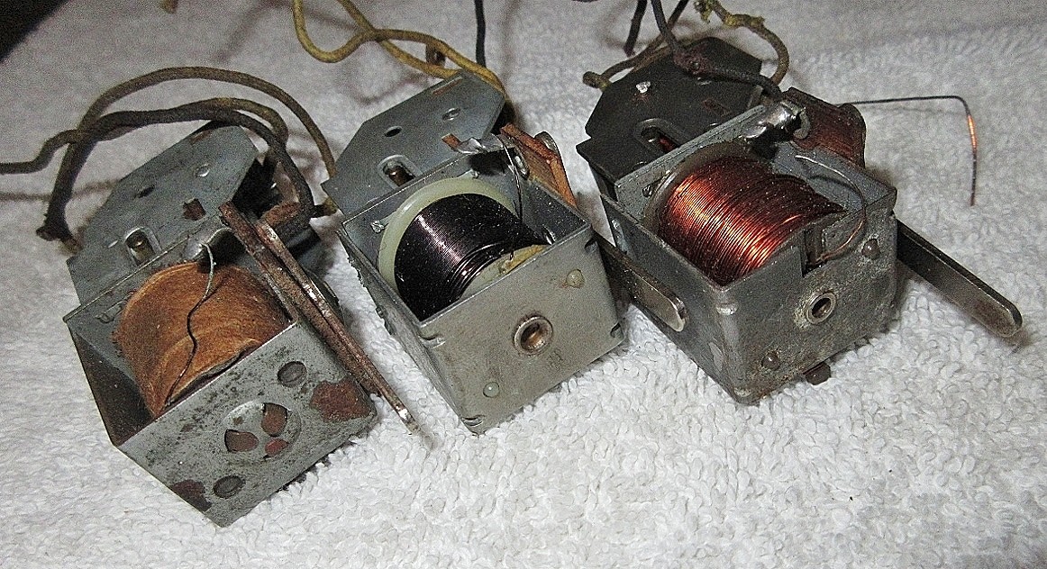 LIONEL #100-25 POSTWAR STEAMERS E UNITS X 3,USED