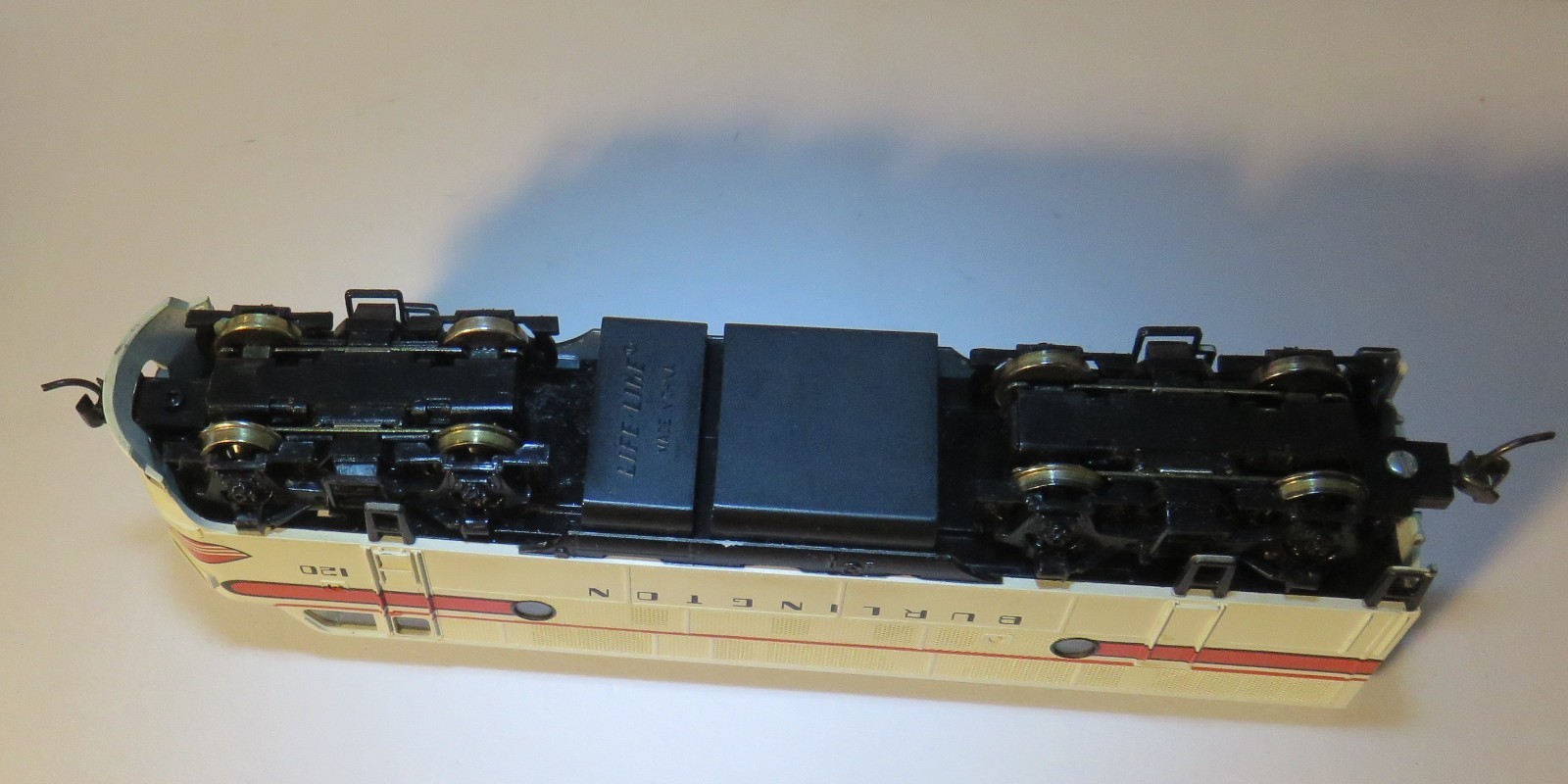 Proto-1000 CB&Q #120 F3A DC/DCC, LED Headlight, Knuckle Couplers, NEW GEARS