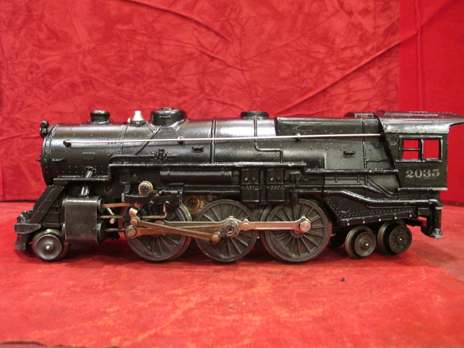 Lionel O Gauge 2035 K-4 Pacific 2-6-4 Steam Locomotive TESTED RUNS,LIGHTS,SMOKES
