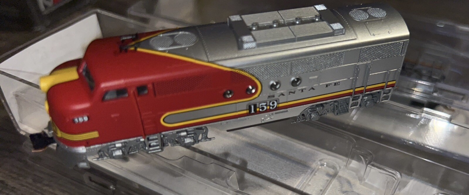 Micro-Trains Line 992 01 (02) 101 Powered EMD FT A-B Unit Santa Fe AT&SF #159