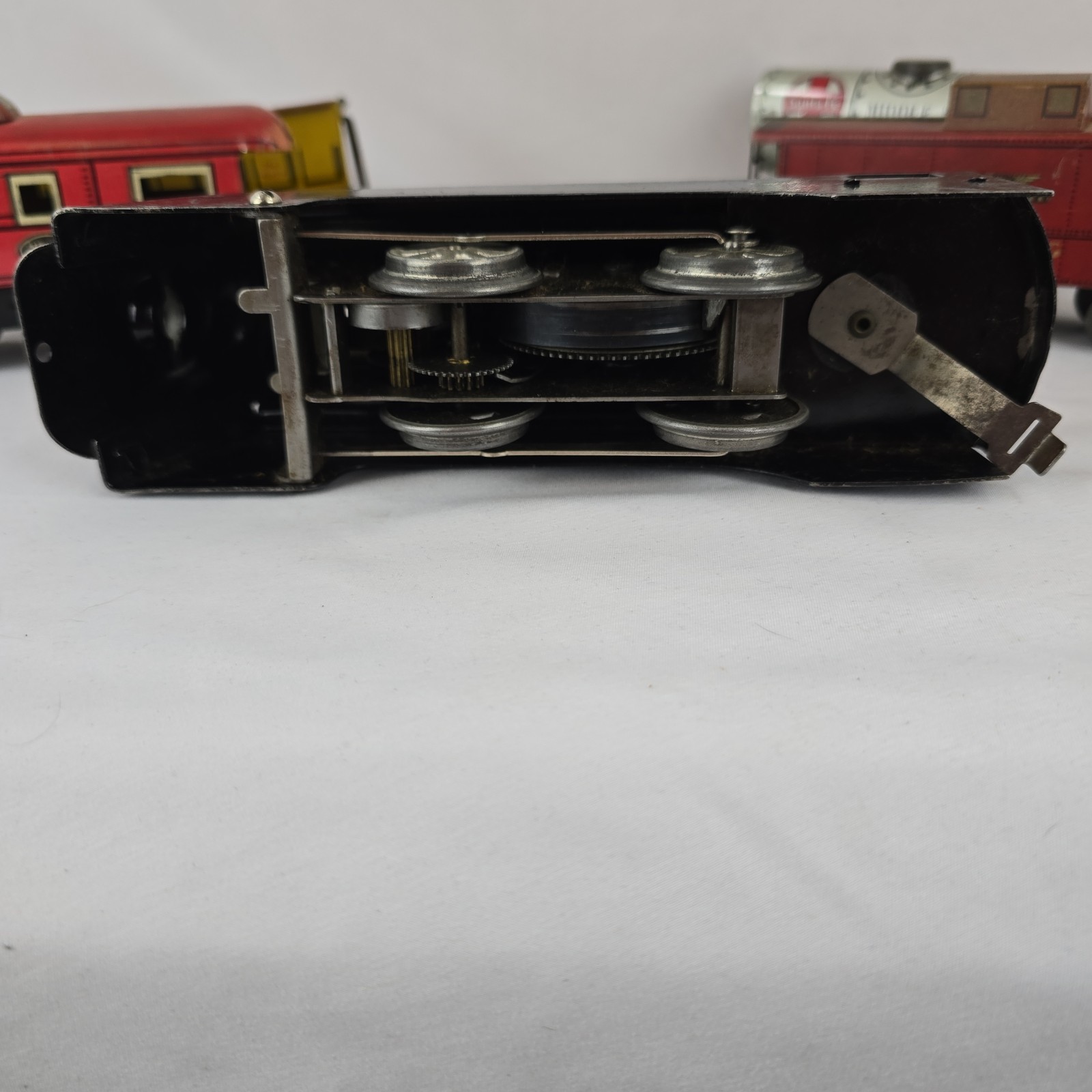 Vintage Marx Wind Up Locomotive Tin Lot – No Key & Untested – Please See Picture