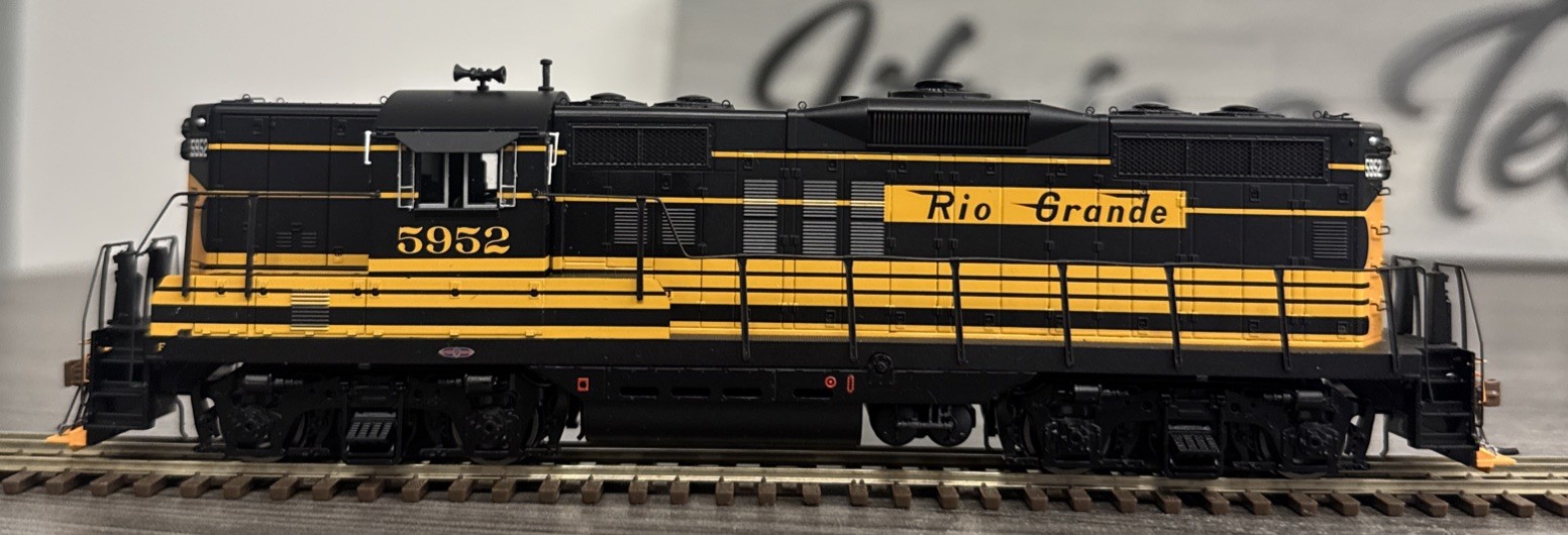 Athearn Genesis HO #ATHG64055 Rio Grande GP9 #5952 – DCC Ready & LNIB!