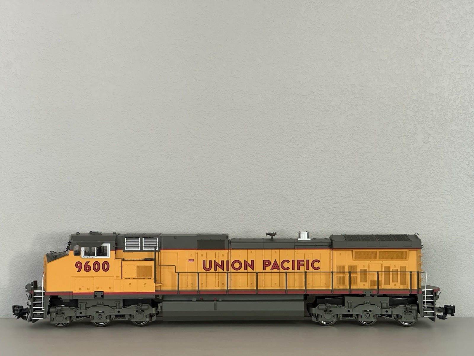 Aristo-Craft Union Pacific “Original Scheme” Dash-9 #9600 ART-23004-B (see note)