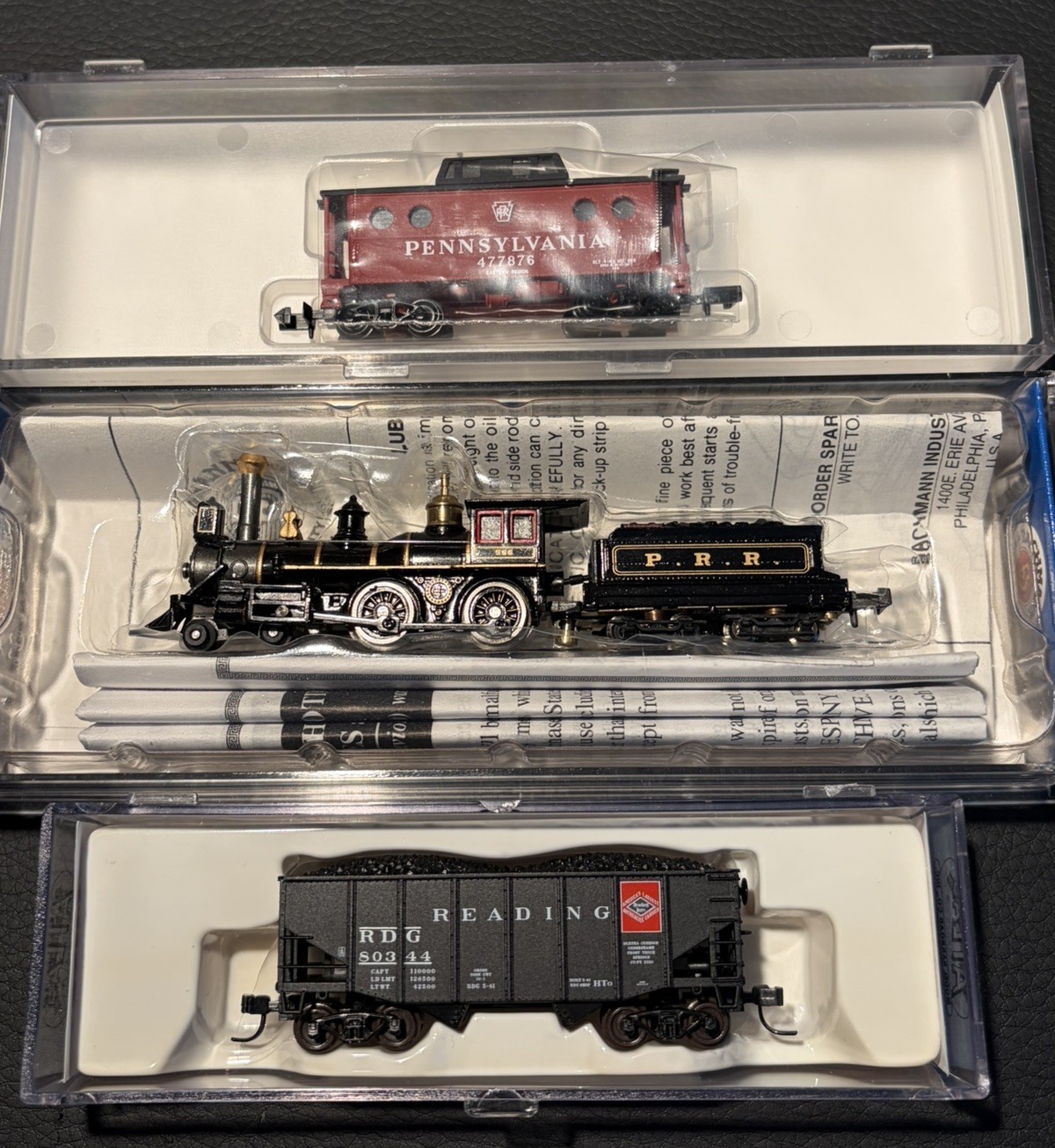 Bachmann N Scale 4-4-0 Pennsylvania Steam Locomotive And 2 Other Cars!