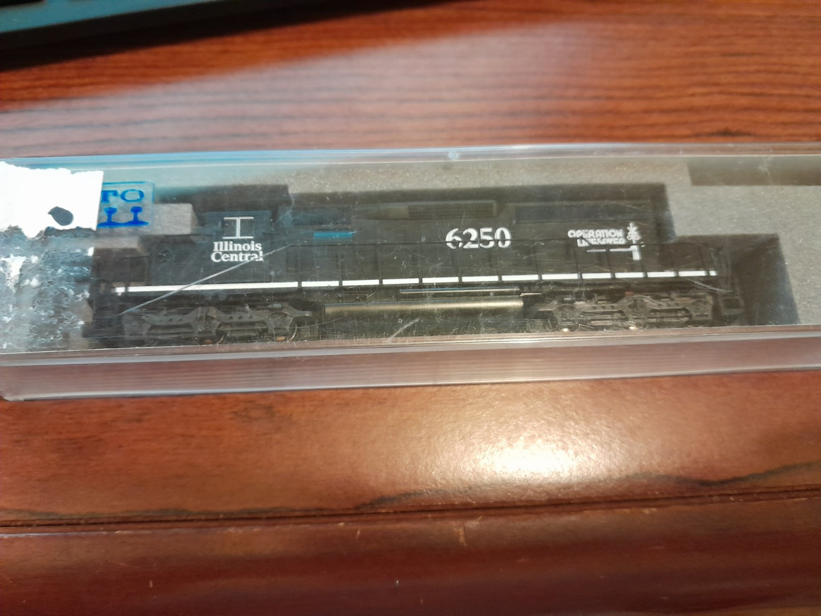 N scale Kato Kobo Illinois Central sd40-2 DCC Locomotive