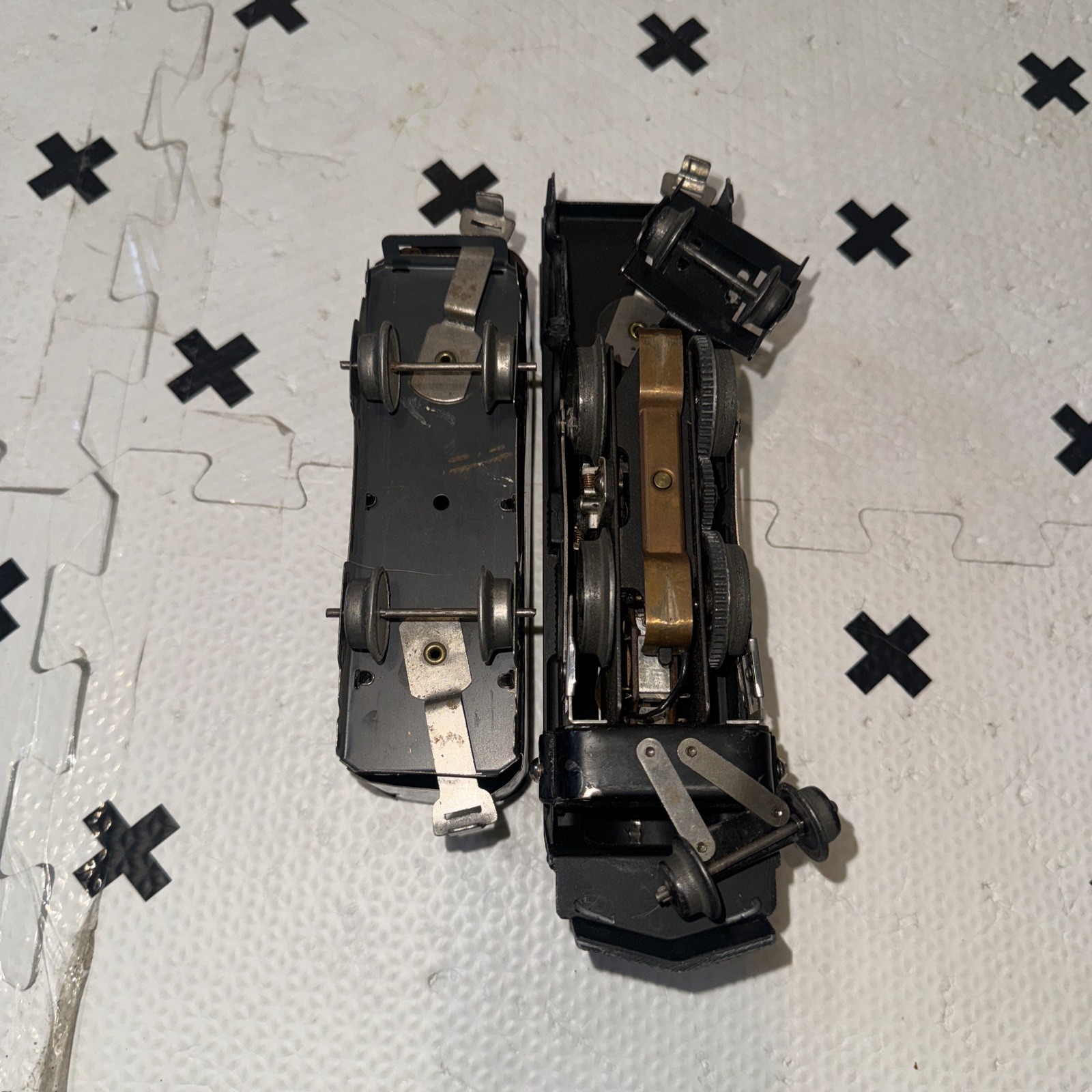 Vintage Marx 2-4-2 Tin Metal Cars W Cast Locomotive For Train Set Layout