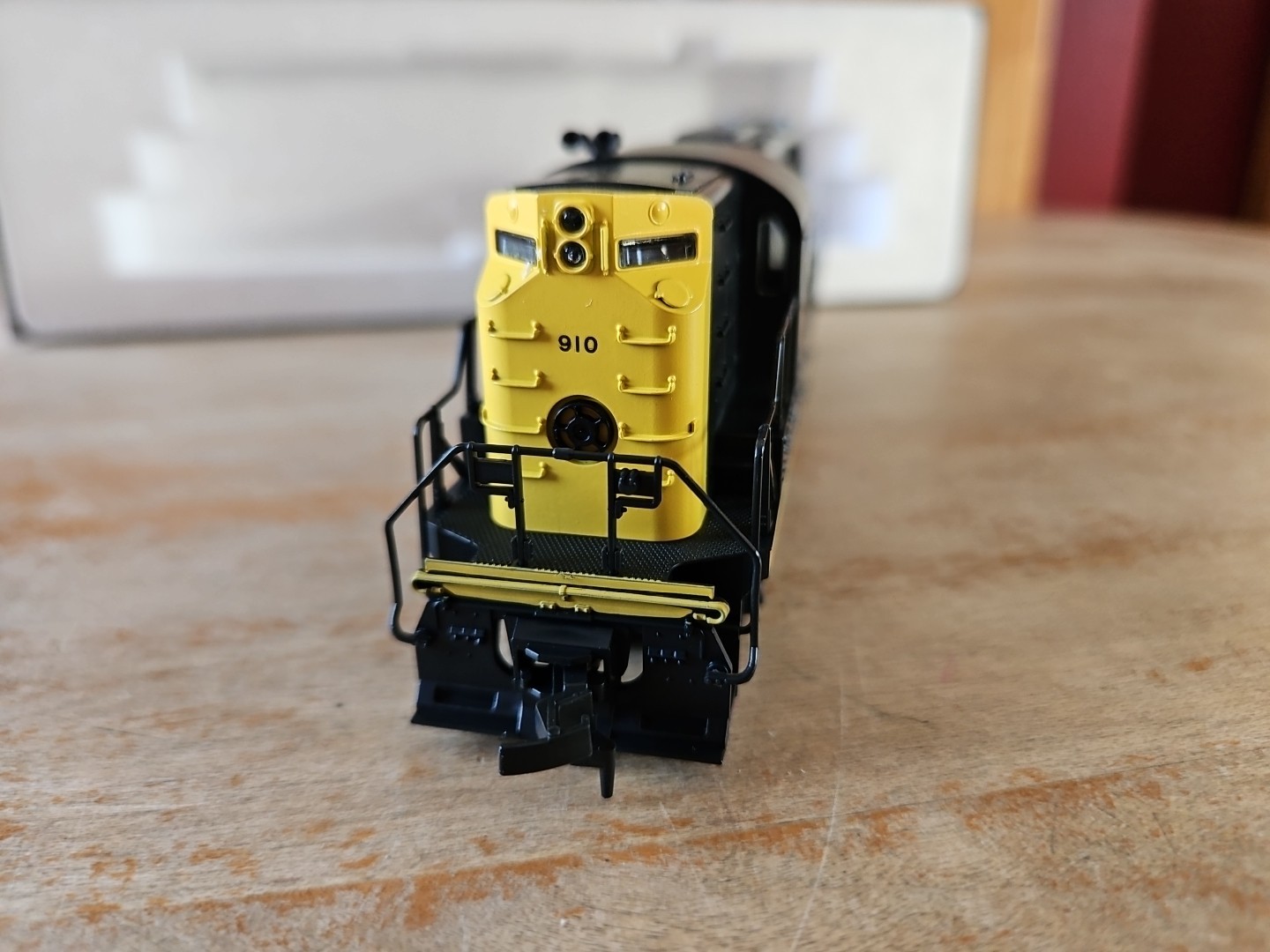 Atlas HO 7099 Northern Pacific RS-11 Diesel Locomotive #910 LN in Box