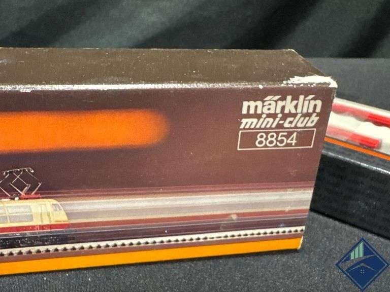 Märklin Z Mini Club Die-Cast Train Set, Models 82432 and 8854