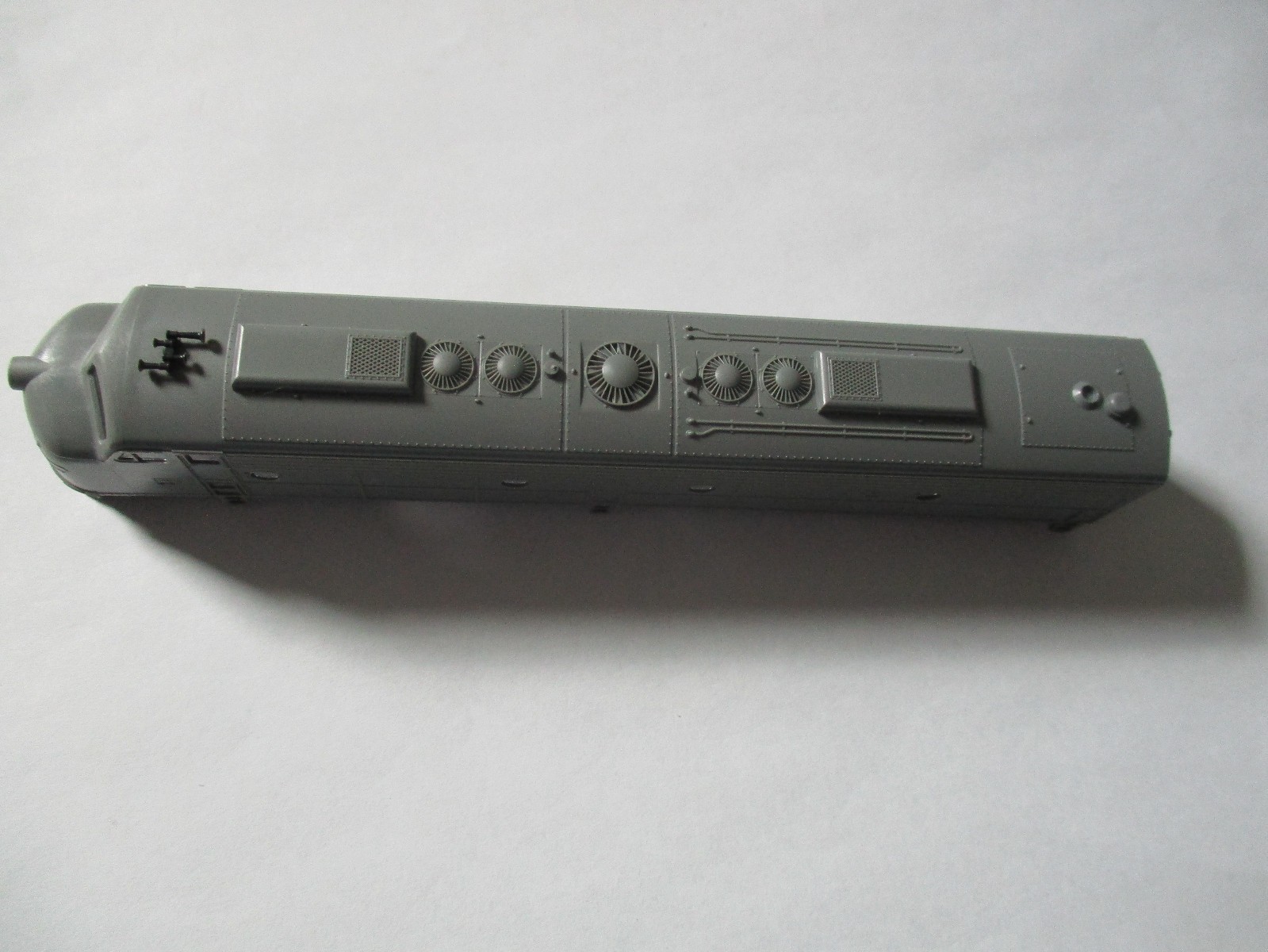 Kato # 921260 Body Shell E8/9A Dual Headlight Freight Pilot. N-Scale