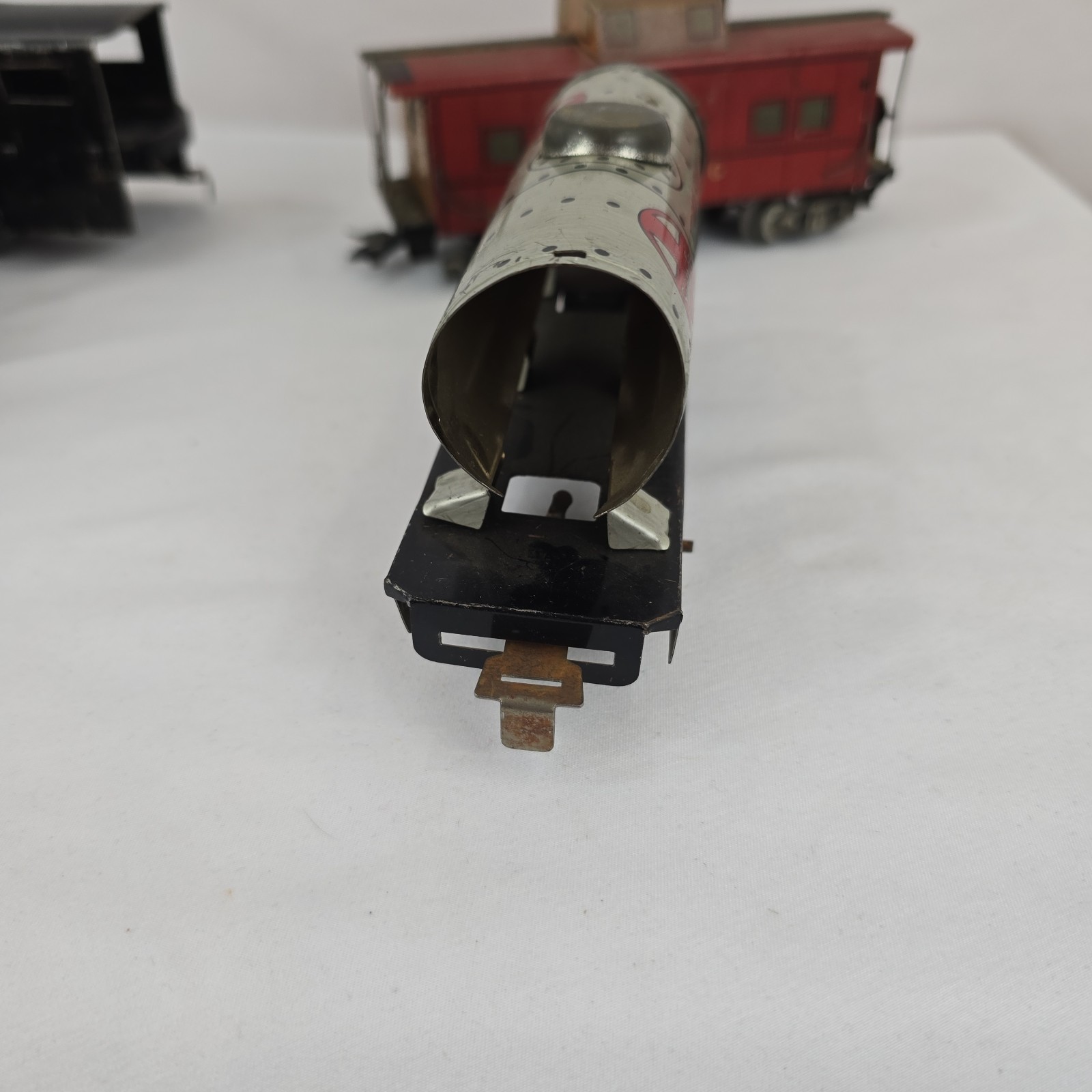 Vintage Marx Wind Up Locomotive Tin Lot – No Key & Untested – Please See Picture