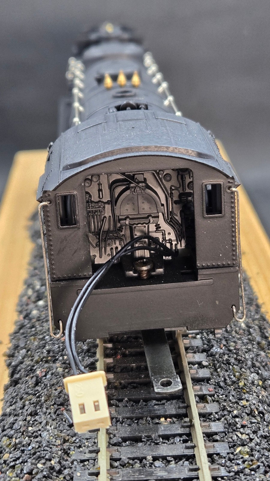 IHC HO 4-8-2 M630 AT&SF Santa Fe 3800 Steam Locomotive in Box