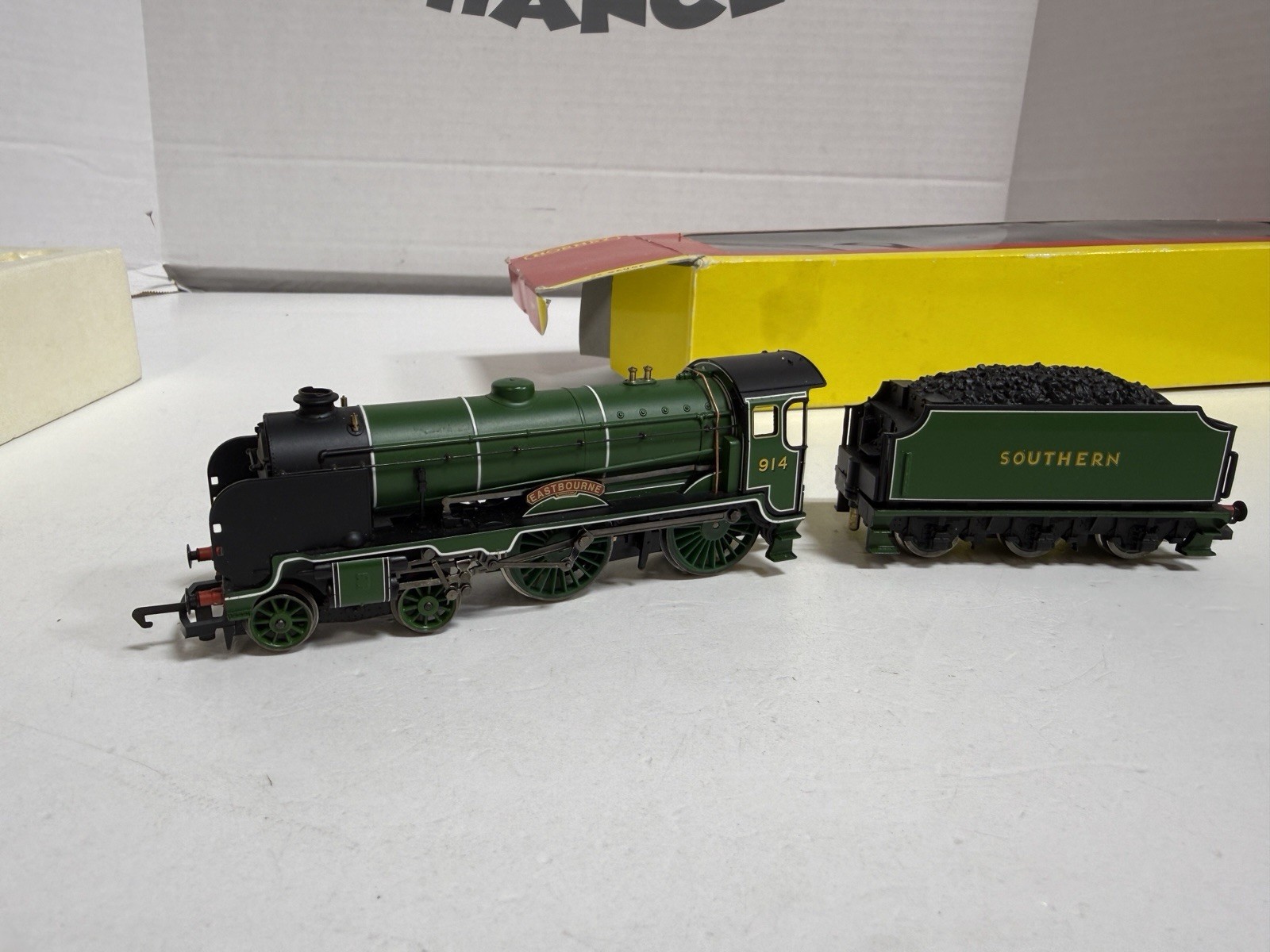 Hornby Southern 914 Locomotive 00 Gauge