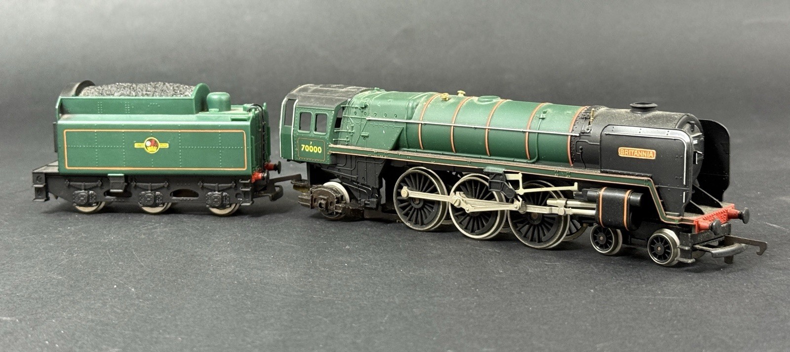 Hornby Britannia British Railways HO Scale Electric Train Locomotive & Tender