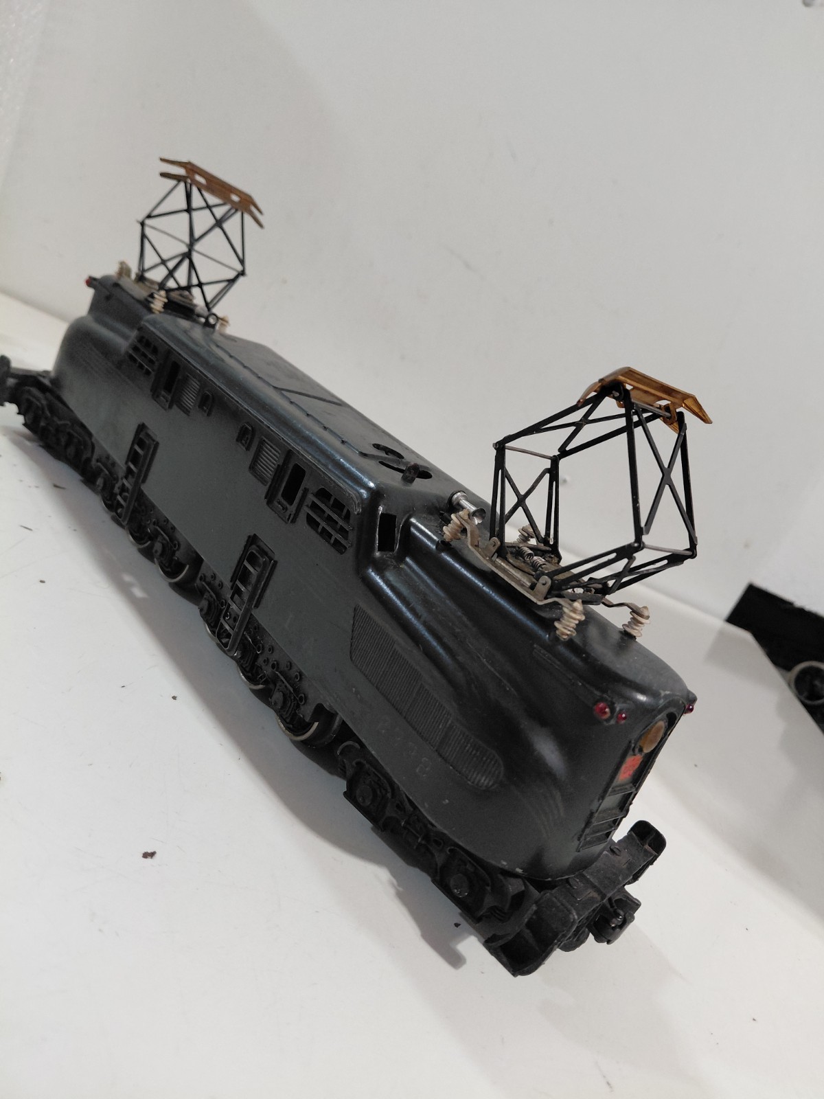 Lionel Trains 2332 O Gauge Model Railroad Pennsylvania GG1 Electric Locomotive