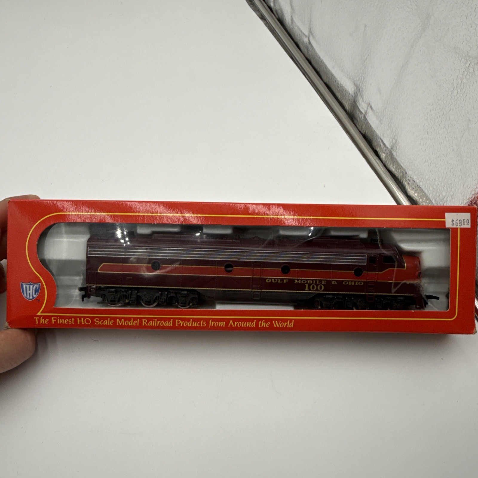 IHC 1941 HO SCALE GULF MOBILE OHIO E-8 A POWERED DIESEL LOCOMOTIVE #100 IN BOX