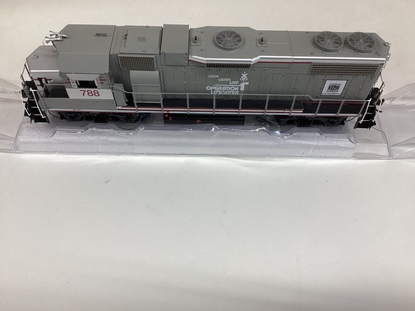 Athearn Genesis #G71729 HO scale “EMDX(OLS)” GP38-2 analog/DCC ready Rd.788