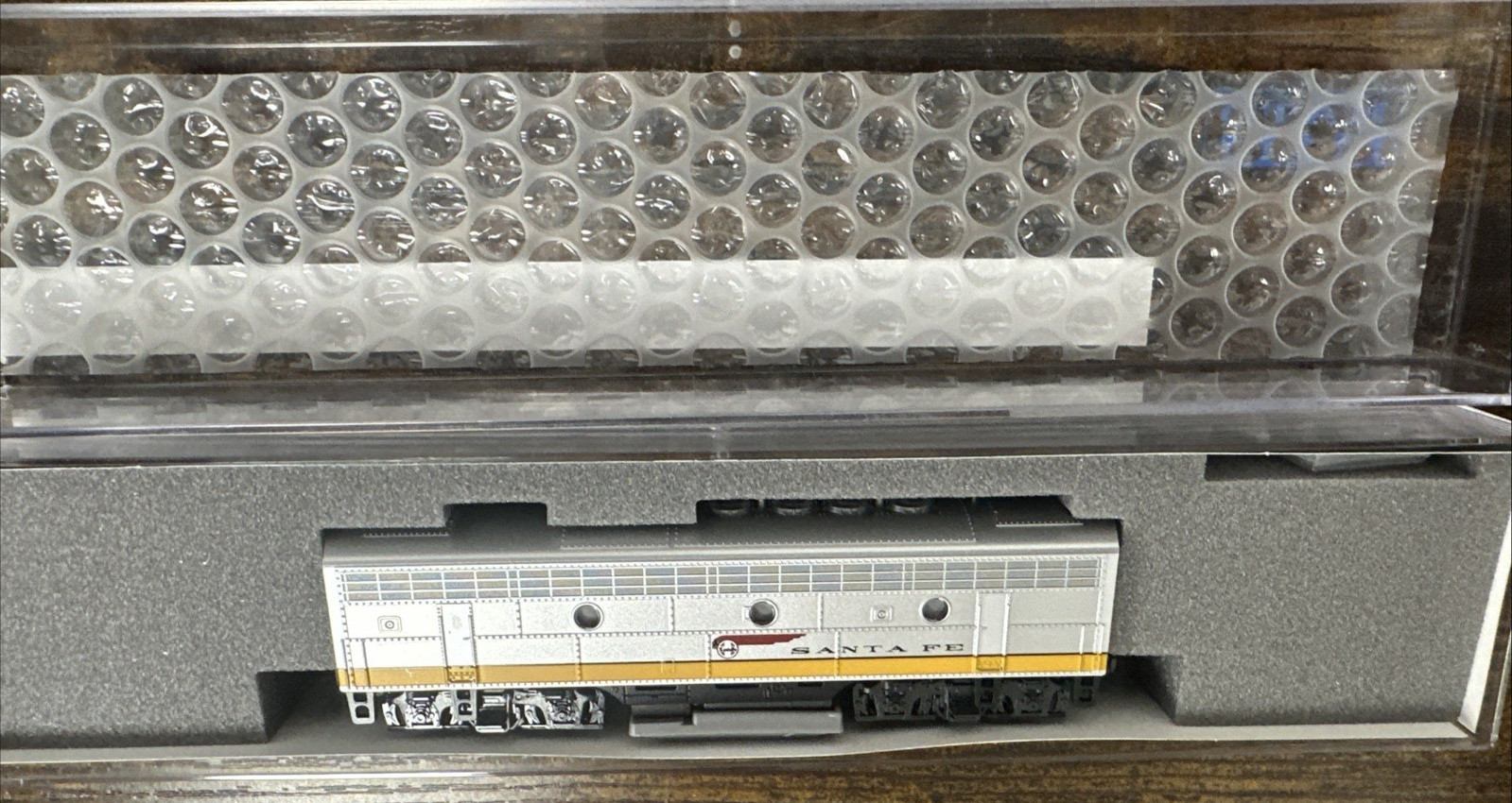KATO N Scale #176-2215-DCC EMD F7B ATSF Yellowbonnet w/Digitrax DCC NIB!