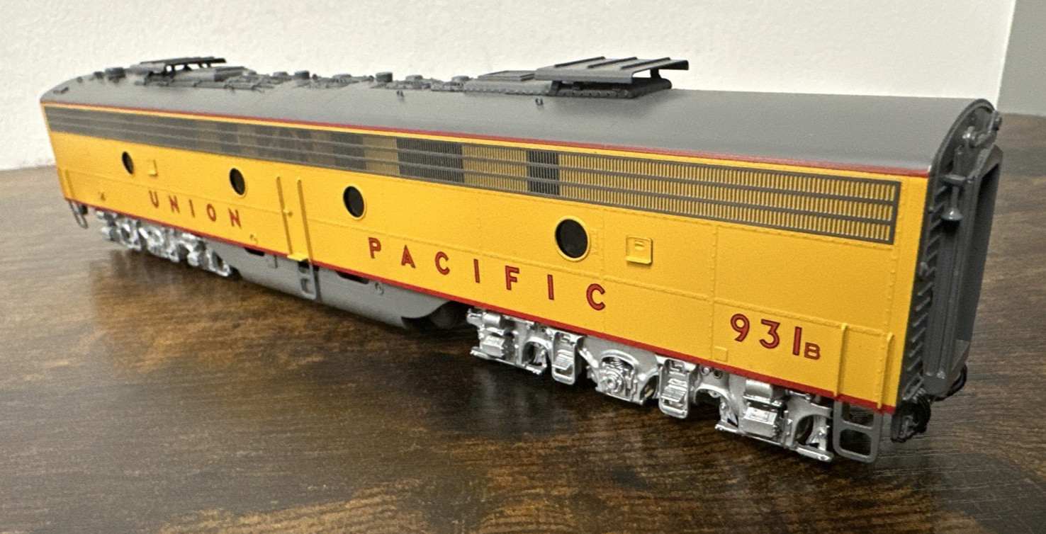 Challenger Imports, Ltd. HO Brass #2467.1x Union Pacific E9B #931B Factory Paint