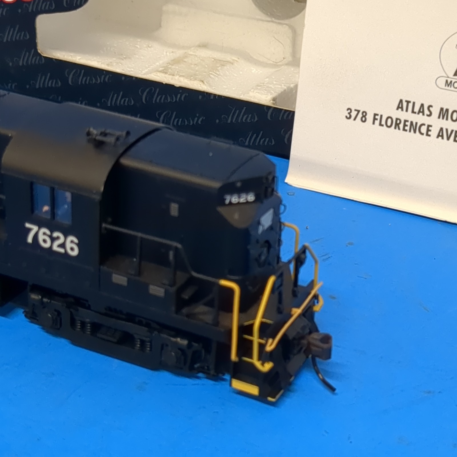 Atlas Classic H.O. Scale Locomotive RS-11 Diesel Loco Penn Central 7926