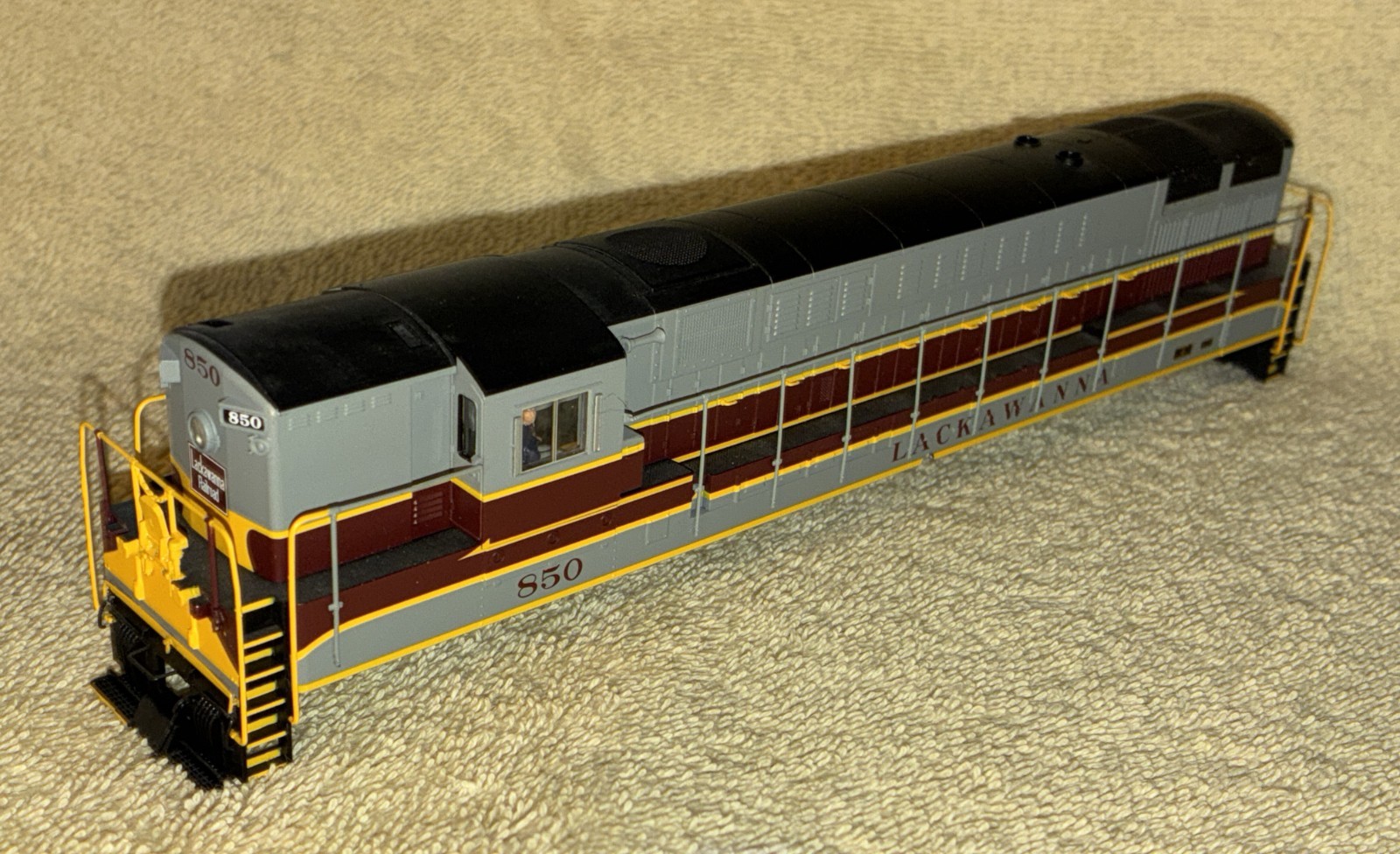 DL&W Lackawanna Trainmaster Shell ONLY Atlas HO Scale NEW